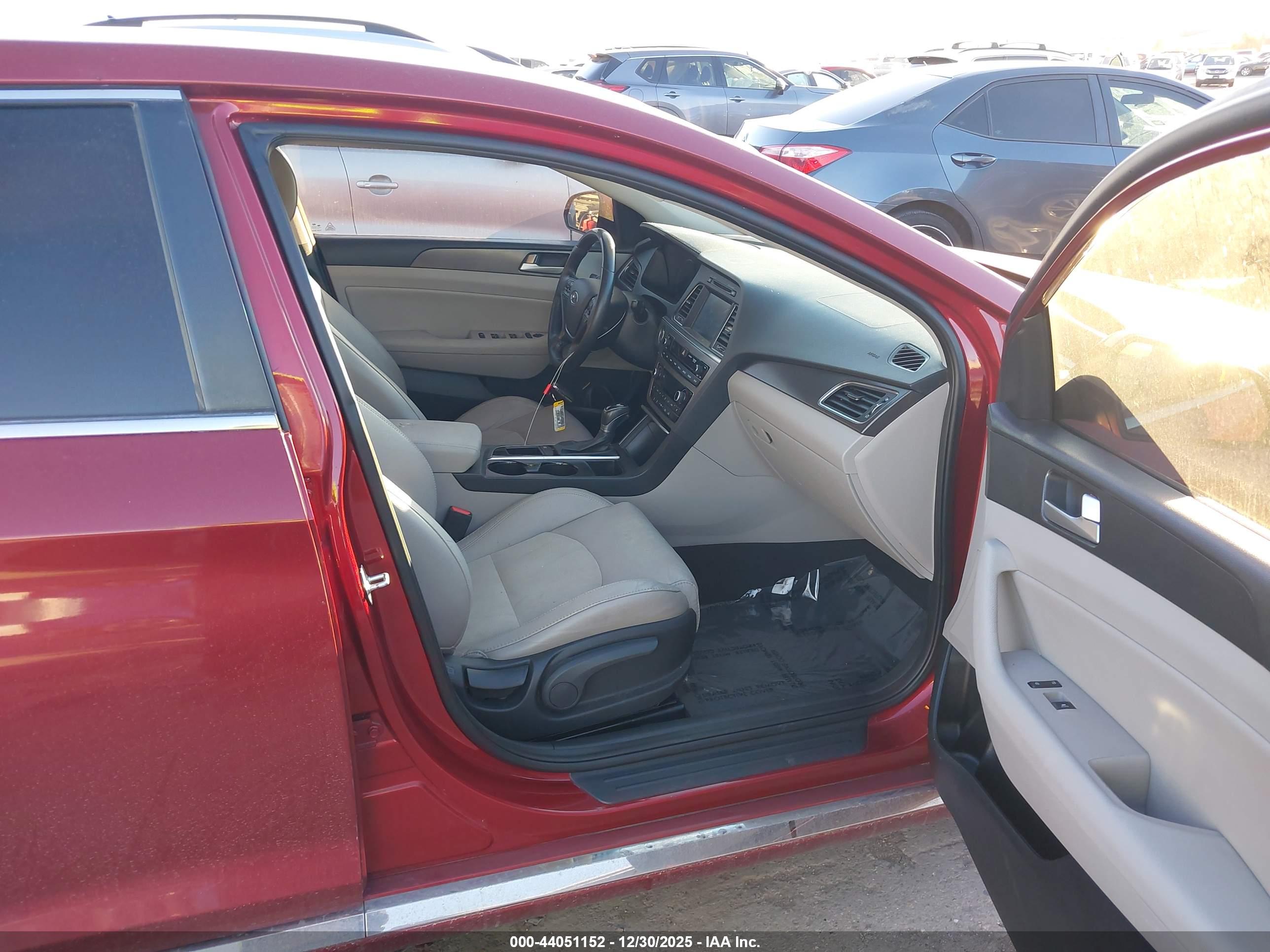 HYUNDAI SONATA image 5
