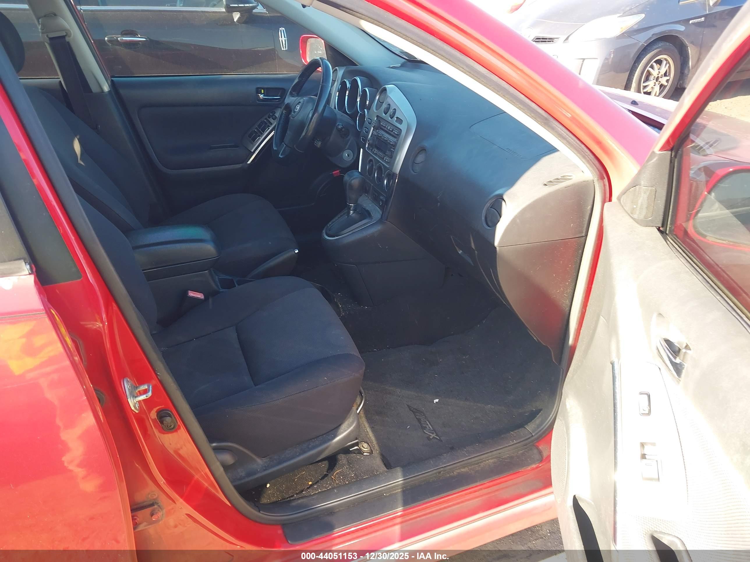 TOYOTA MATRIX image 5