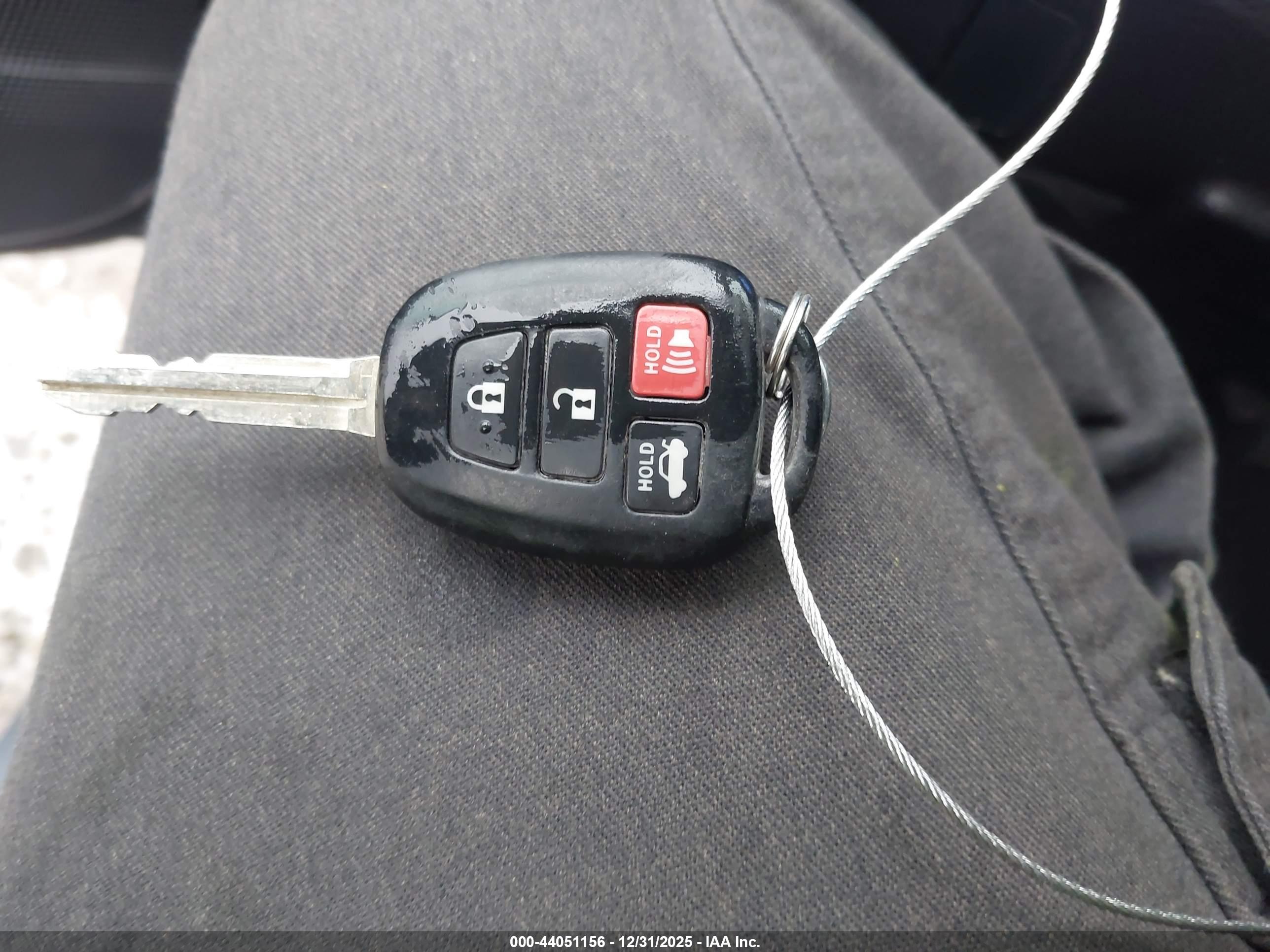 TOYOTA COROLLA image 11