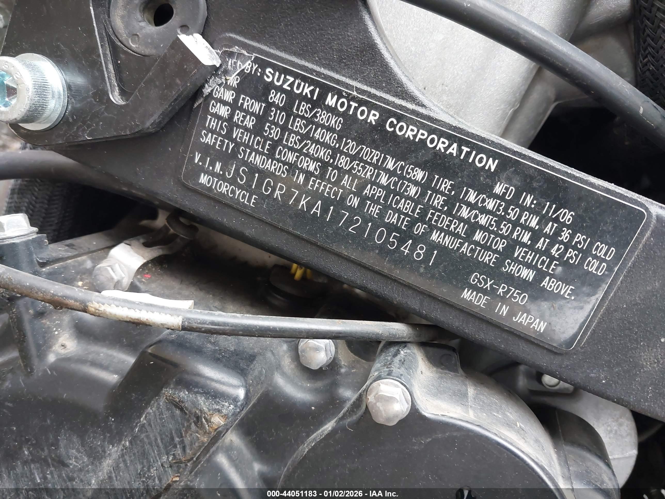 SUZUKI GSX-R750 image 10