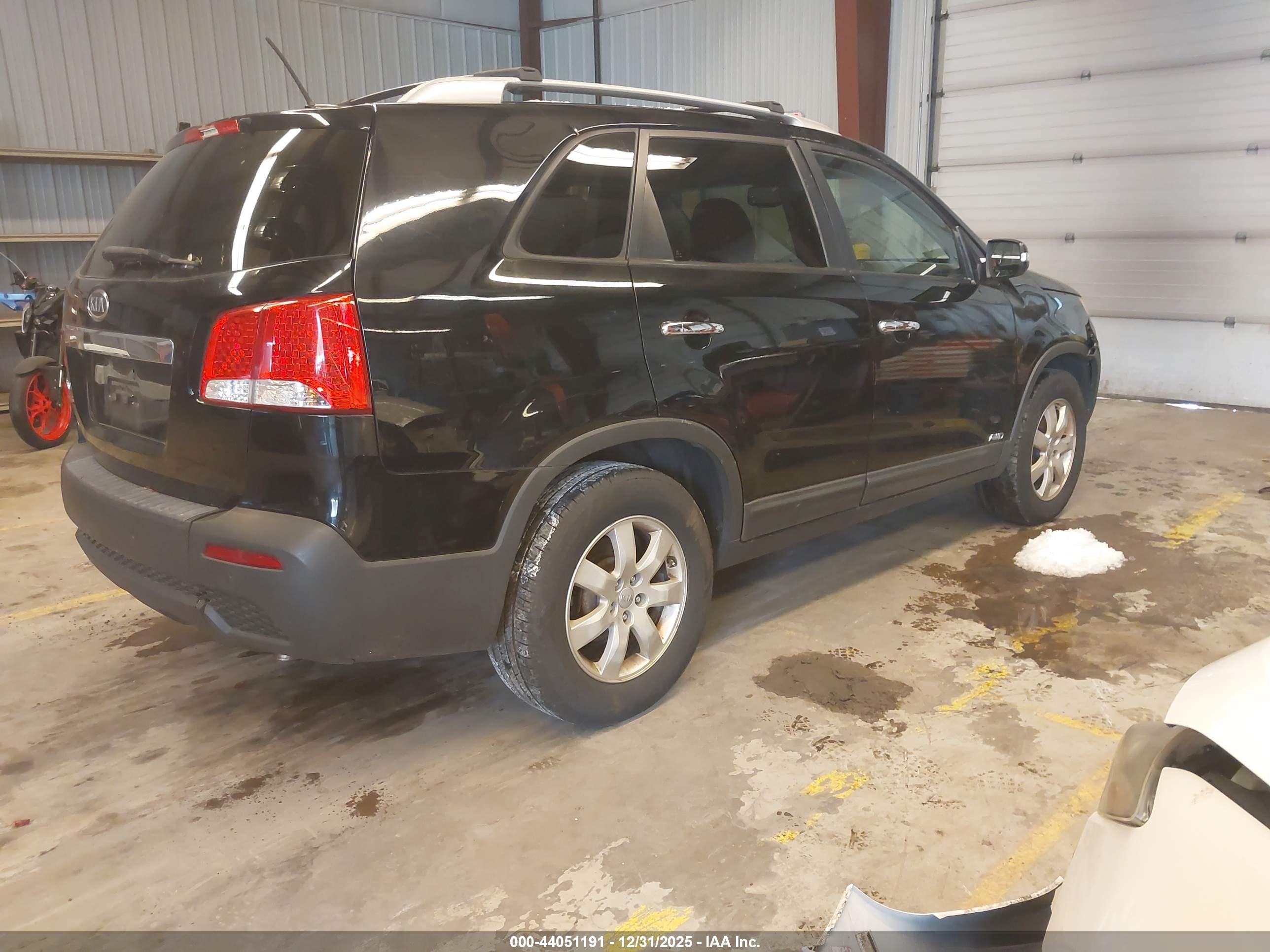 KIA SORENTO image 4