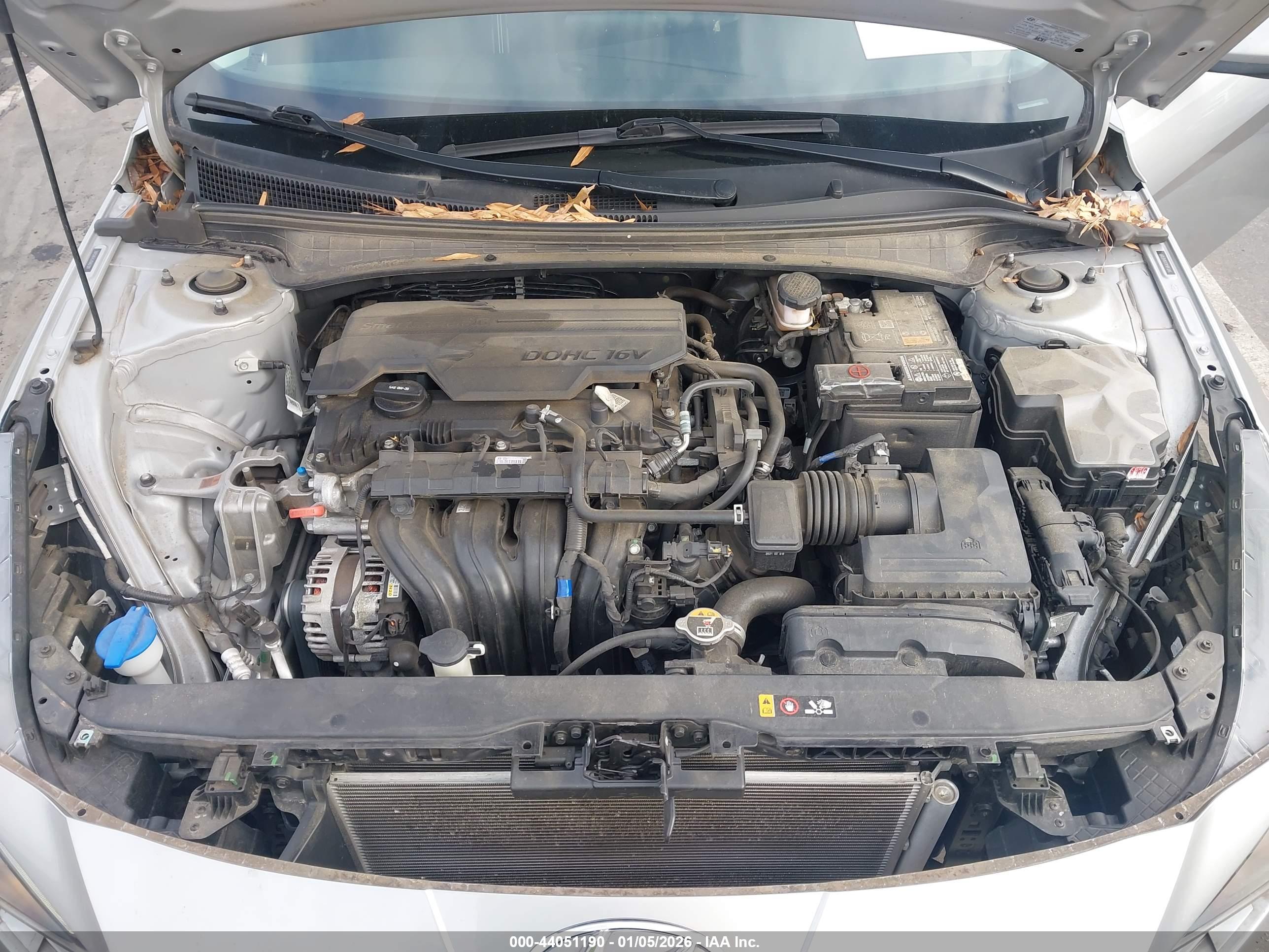 HYUNDAI ELANTRA image 10
