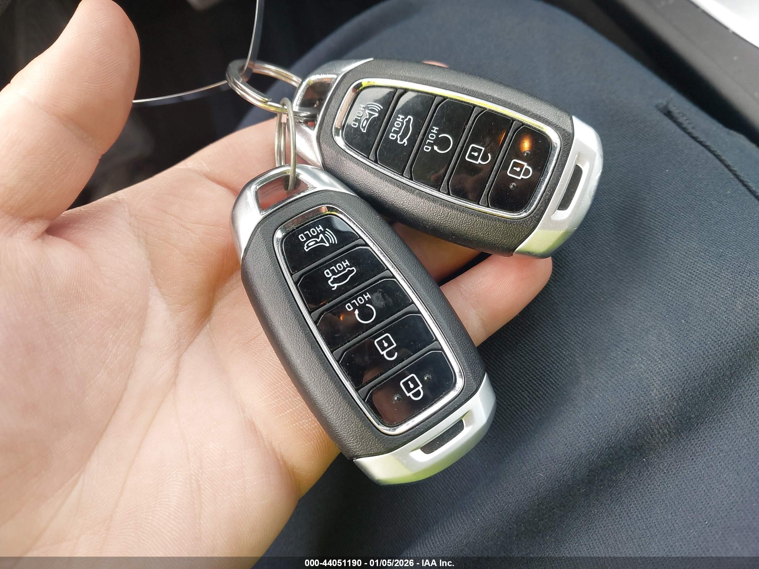 HYUNDAI ELANTRA image 11