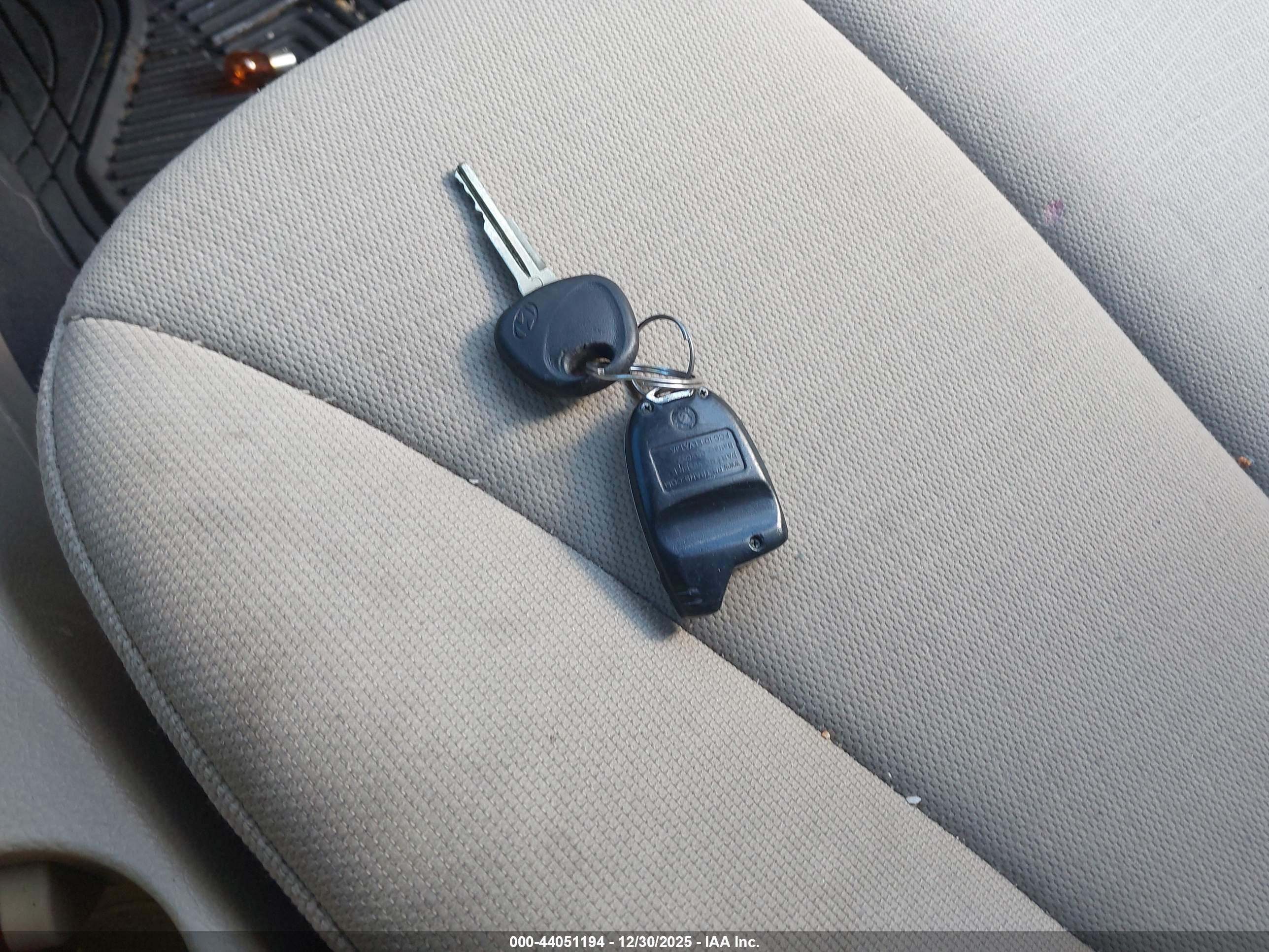 HYUNDAI SANTA image 11