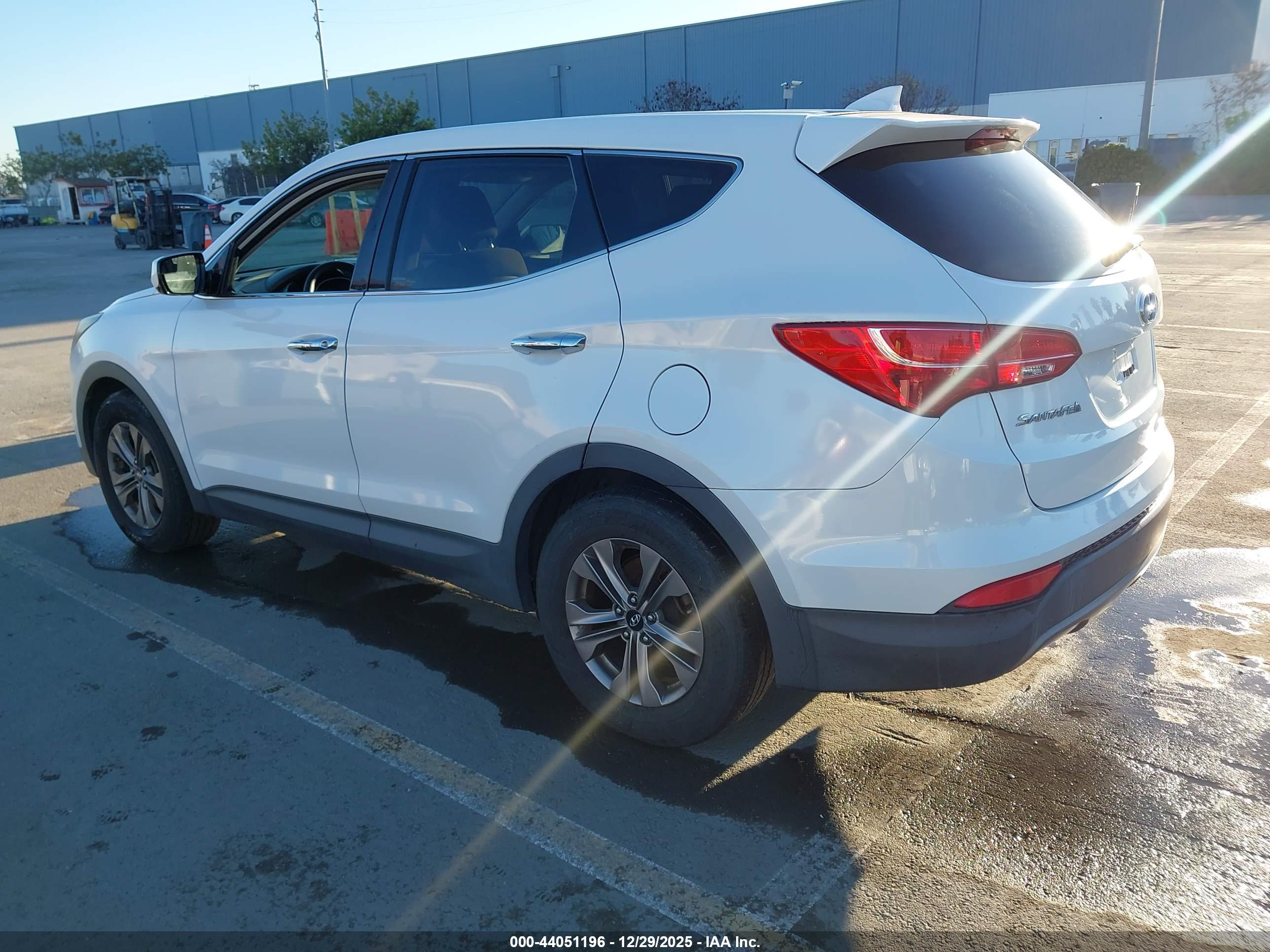 HYUNDAI SANTA image 3