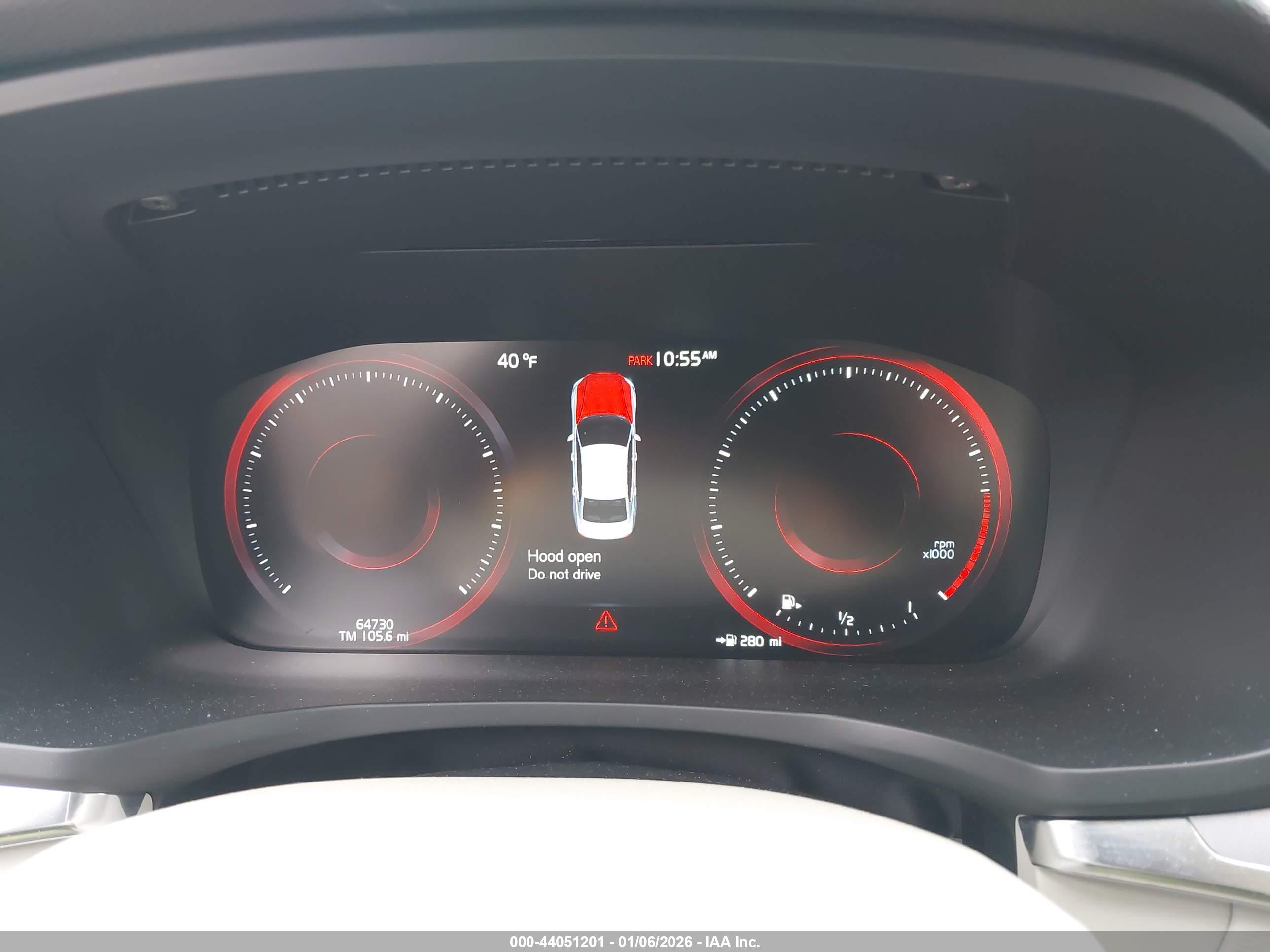 VOLVO S60 image 7