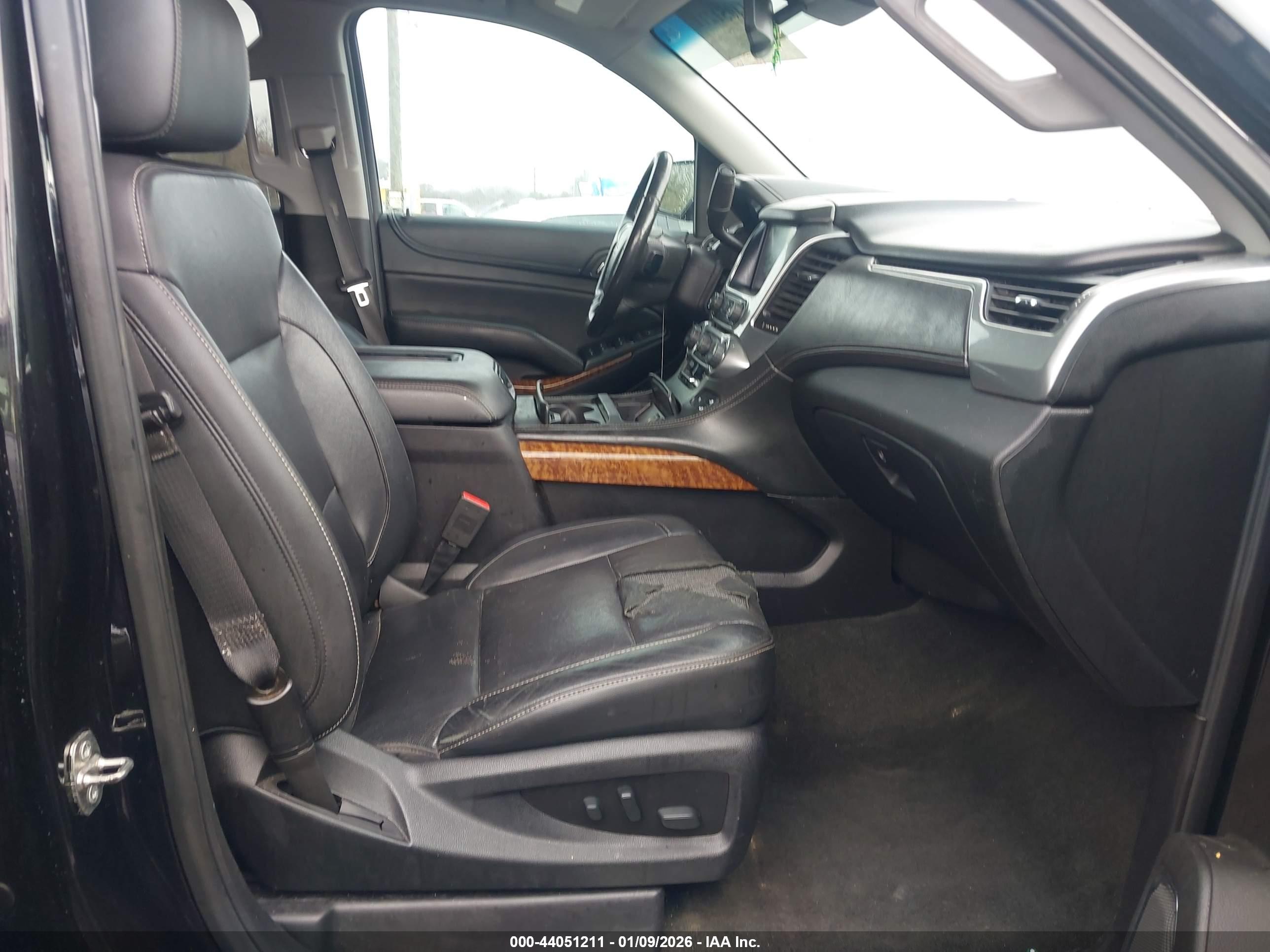 CHEVROLET TAHOE image 5