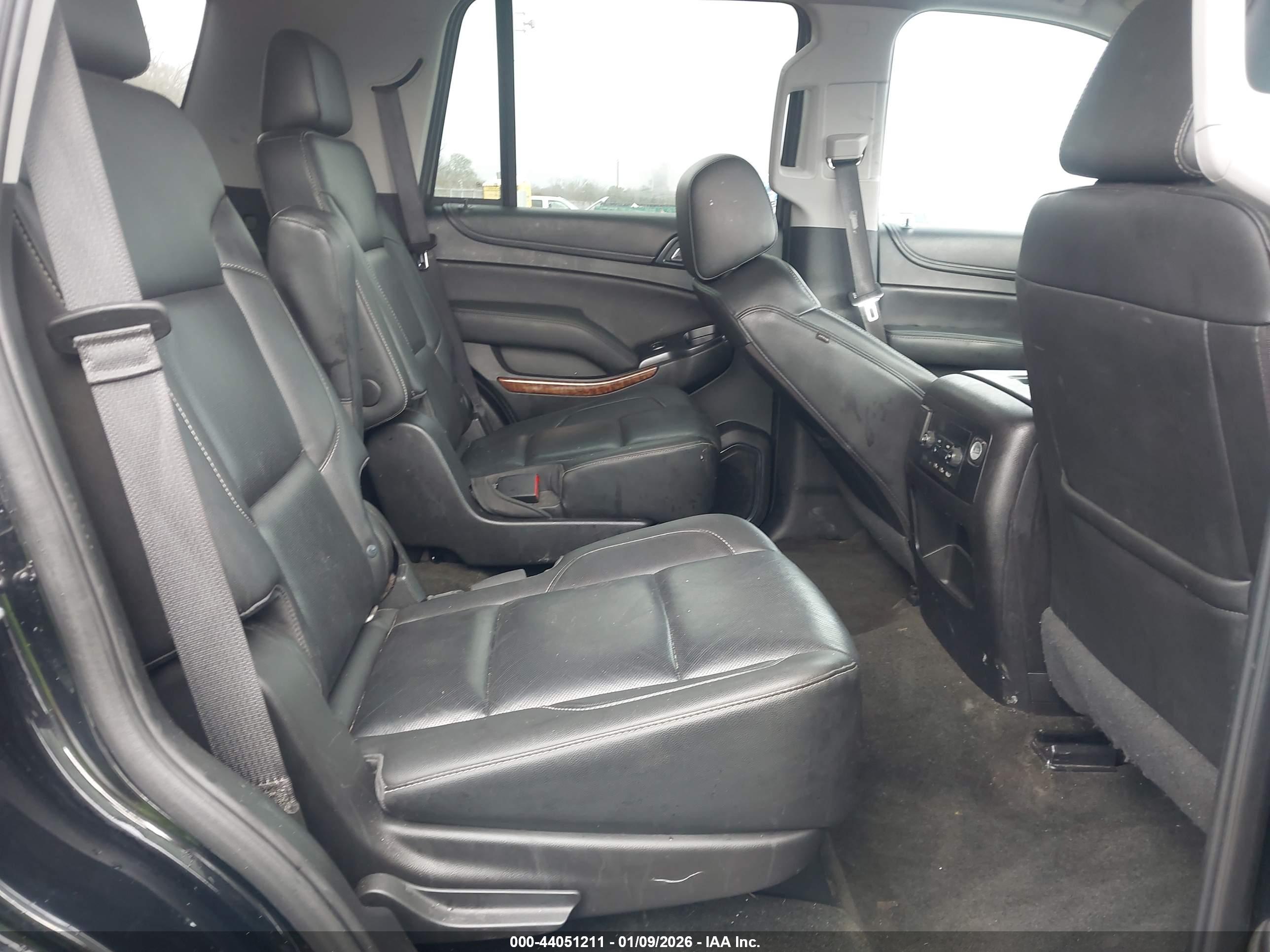 CHEVROLET TAHOE image 8