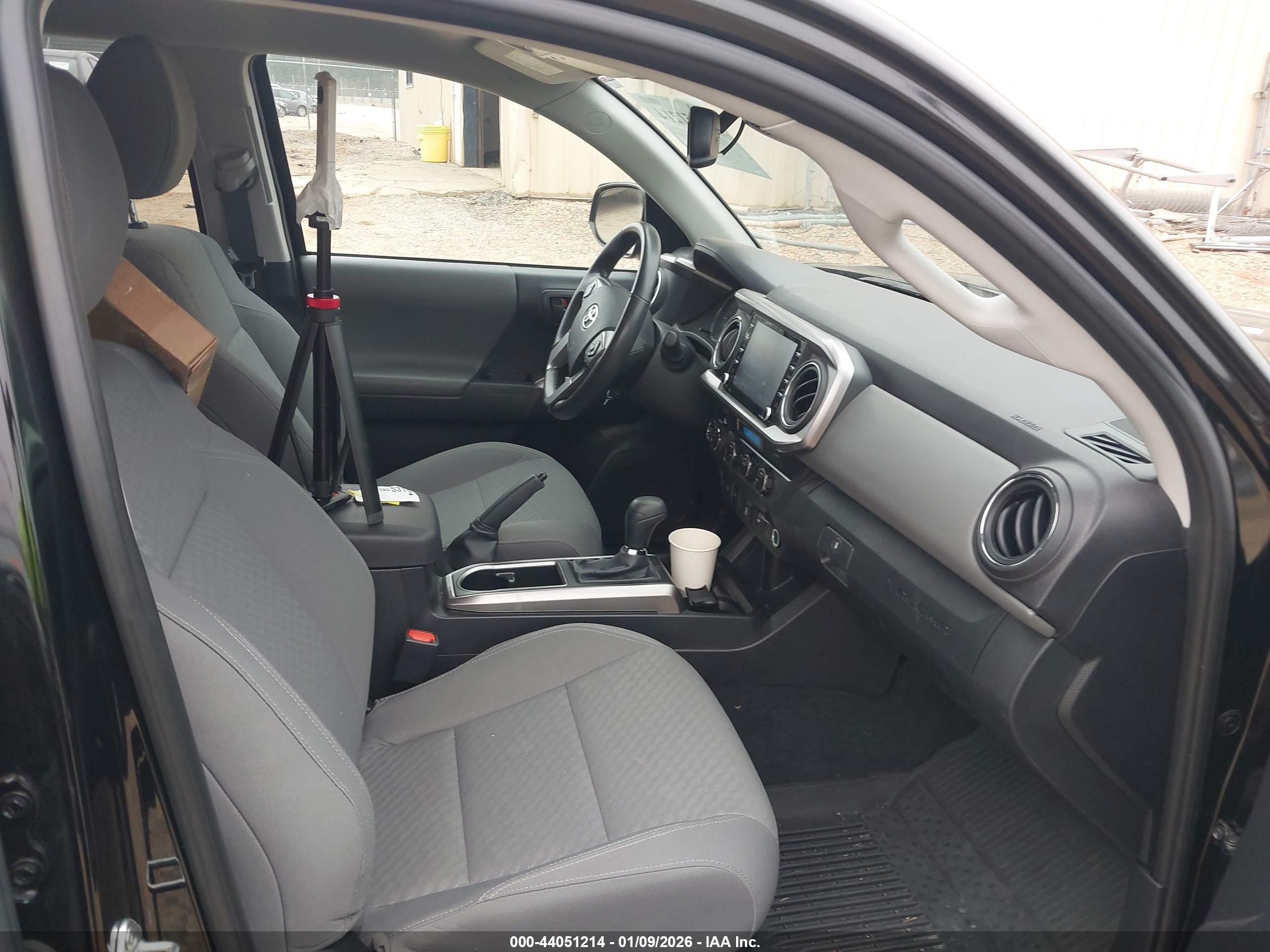 TOYOTA TACOMA image 5