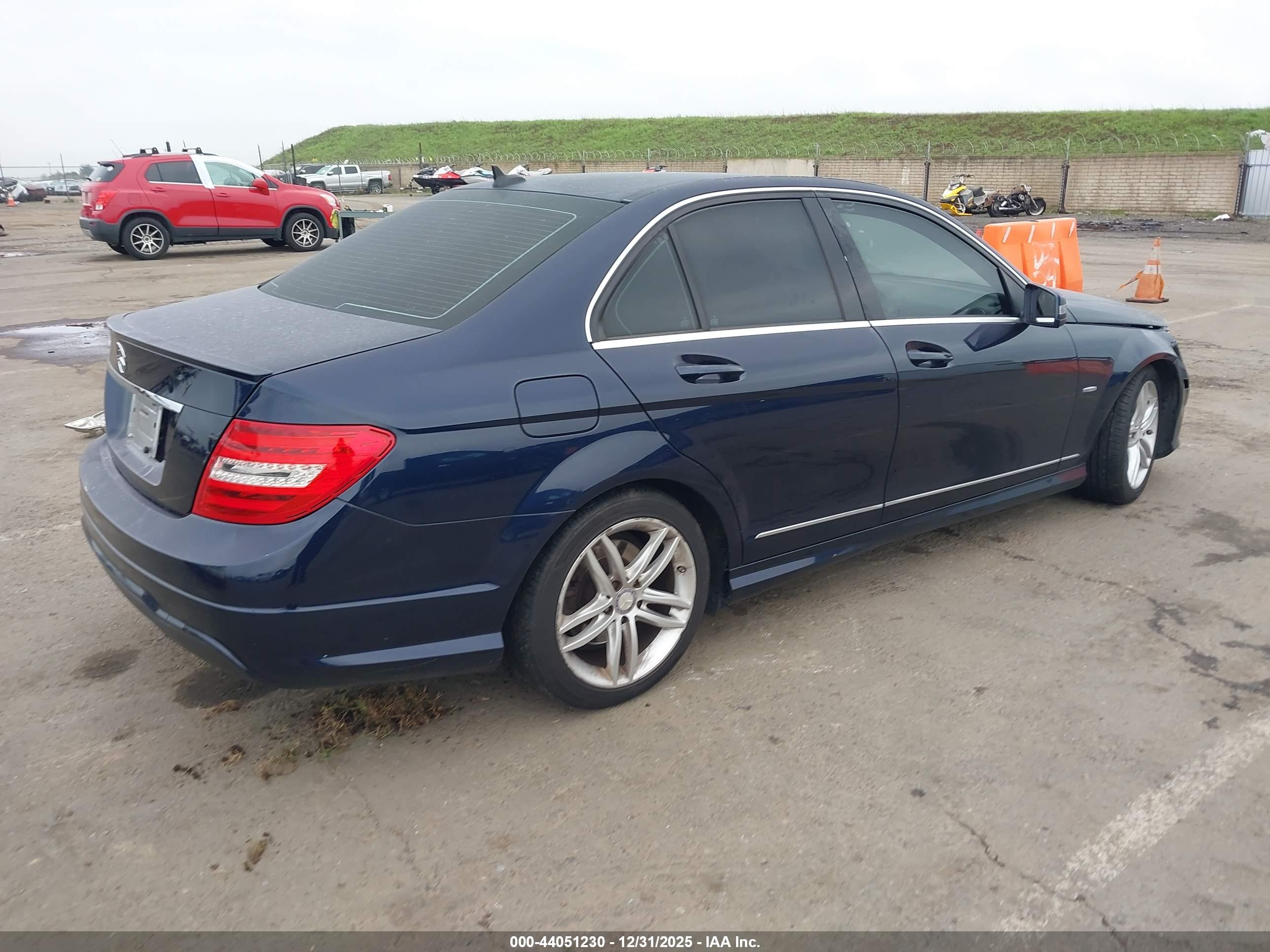 MERCEDES-BENZ C image 4