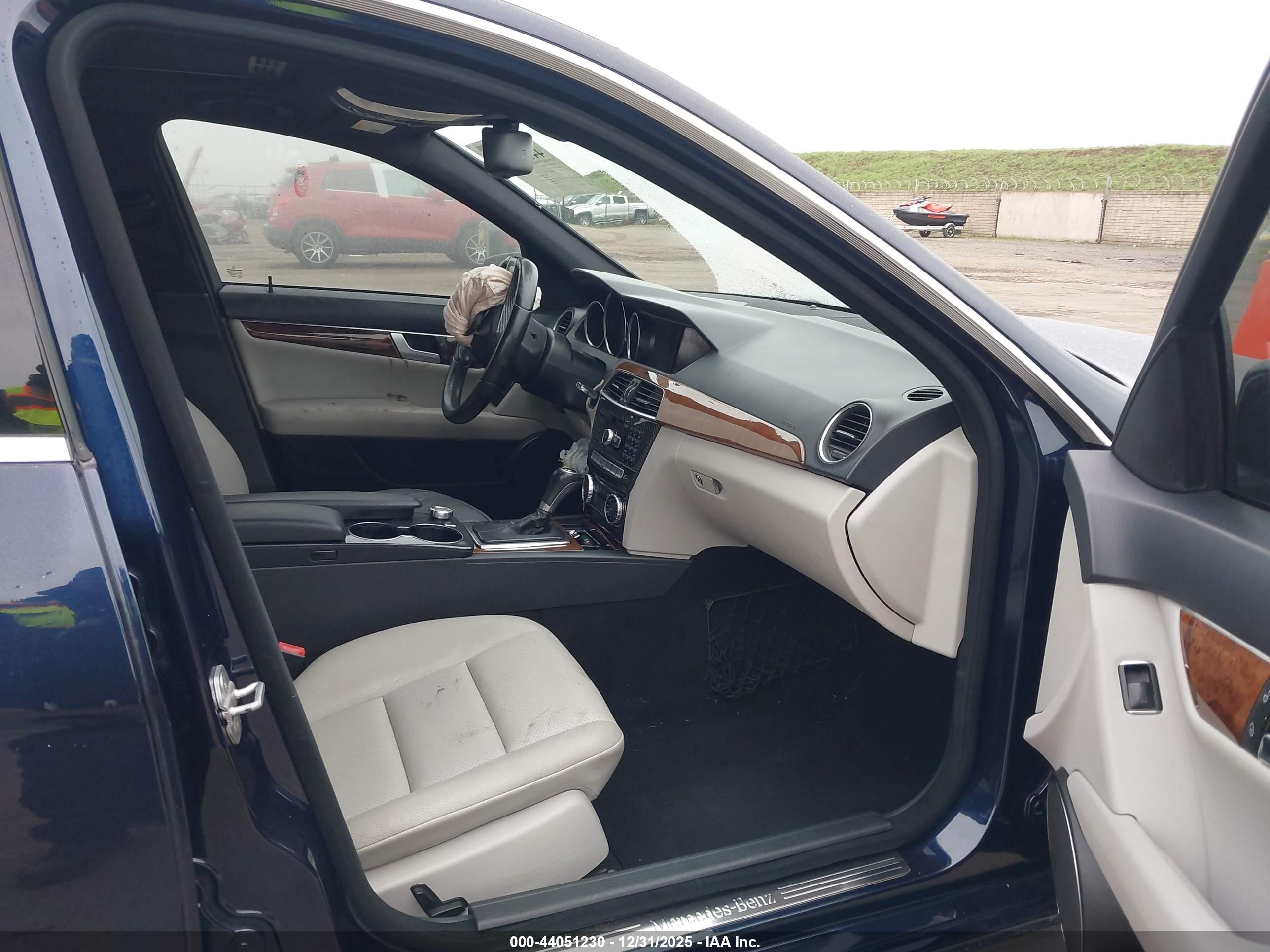 MERCEDES-BENZ C image 5