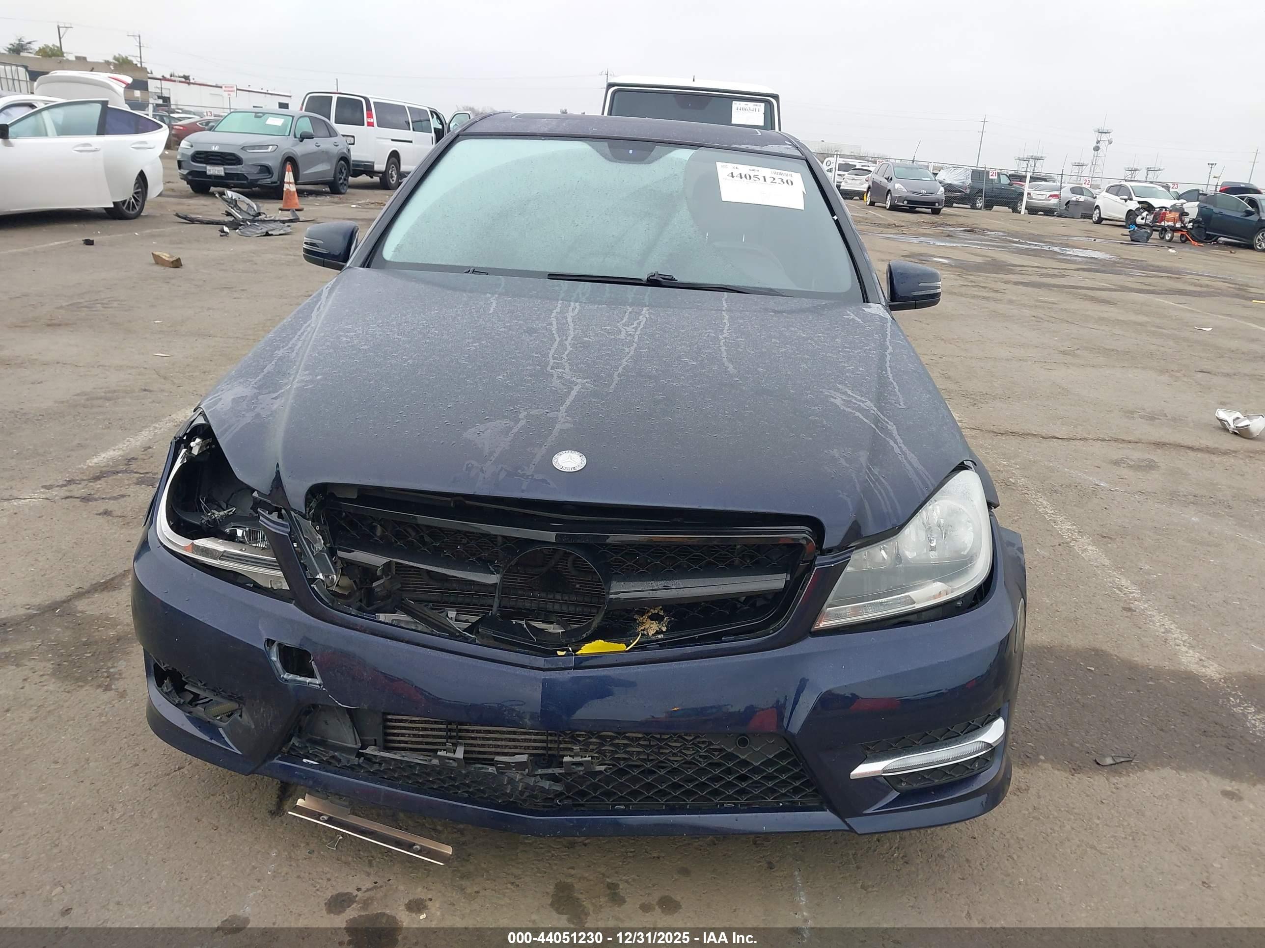 MERCEDES-BENZ C image 6