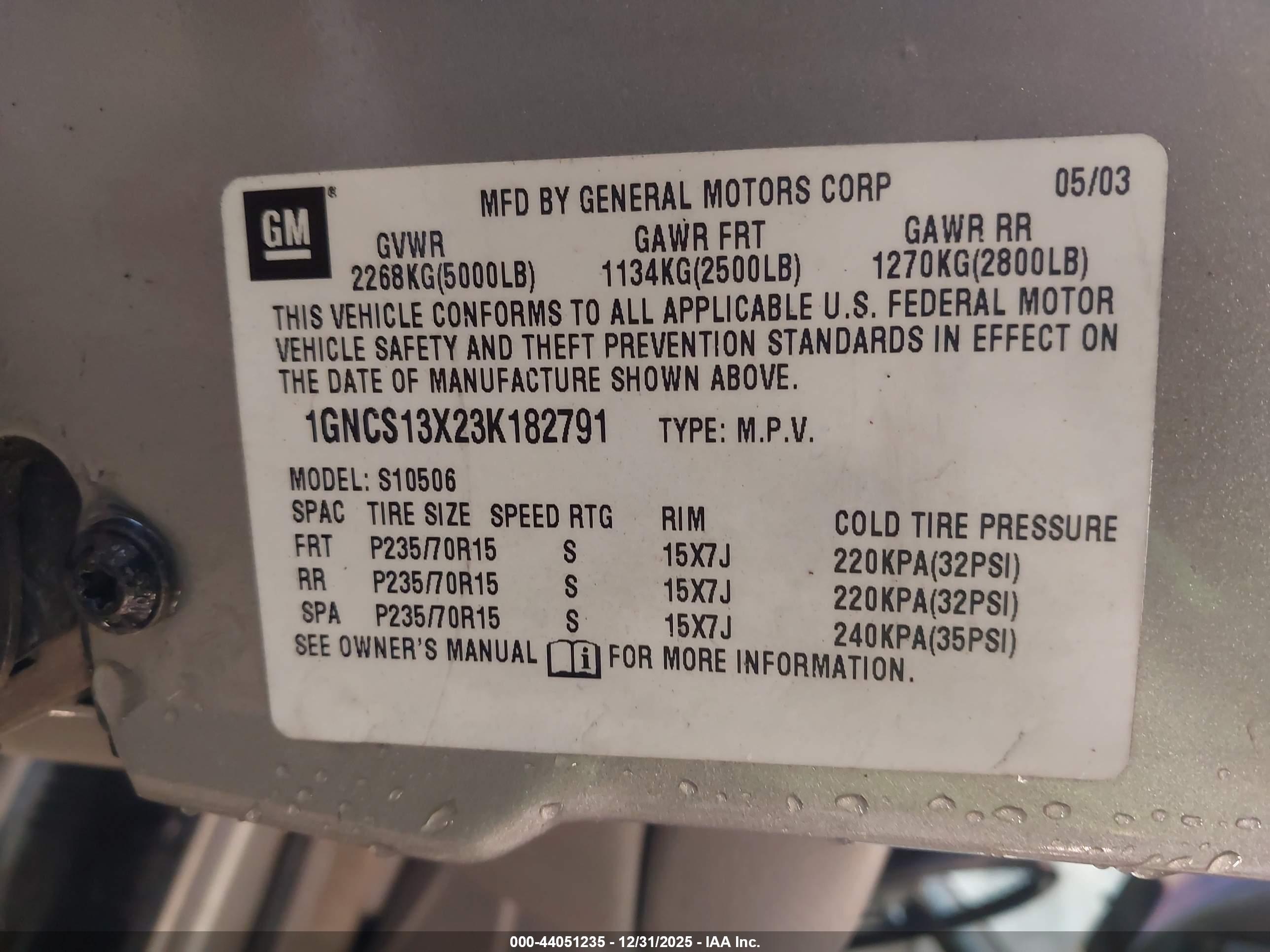 CHEVROLET BLAZER image 9