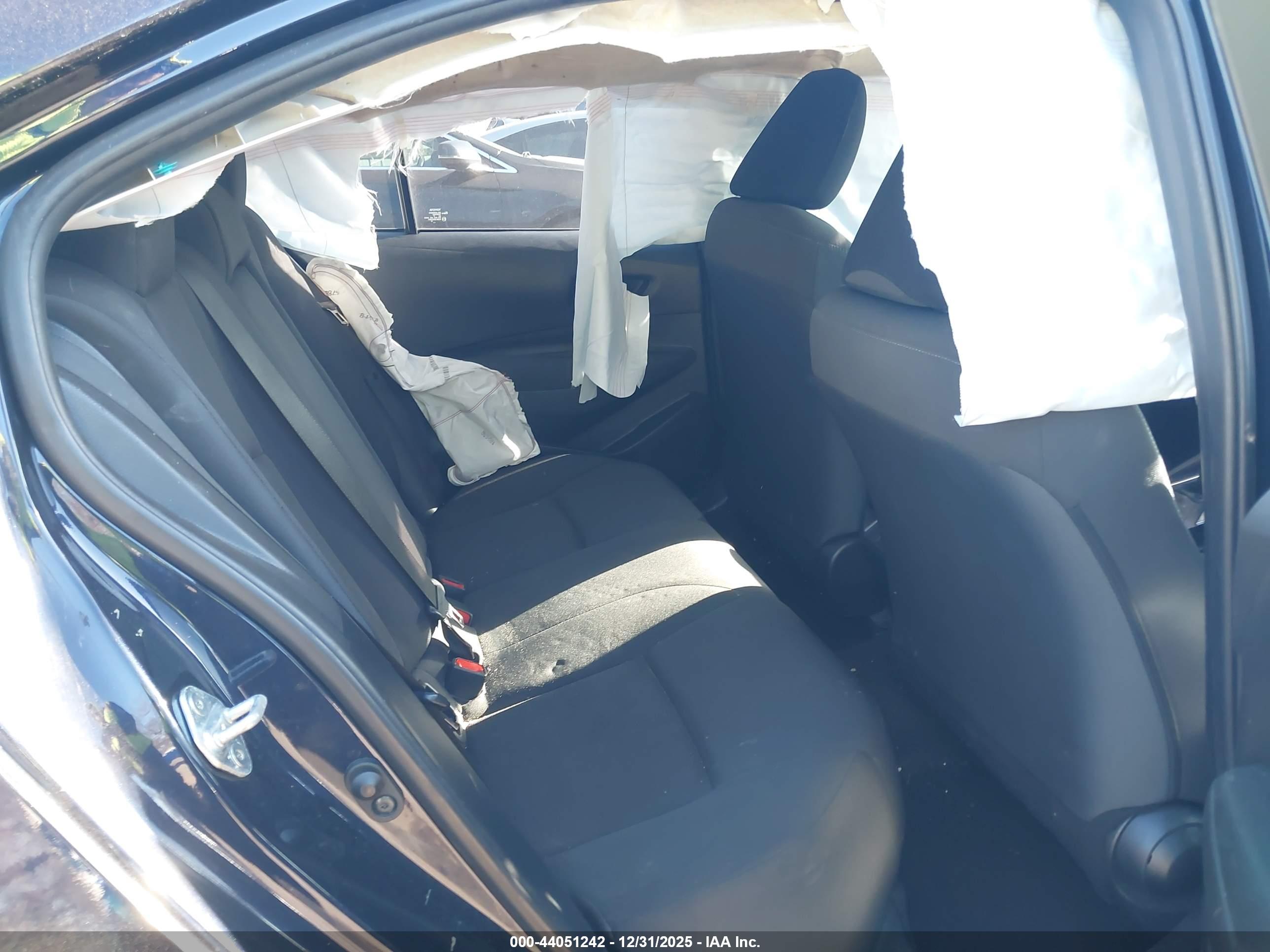 TOYOTA COROLLA image 8