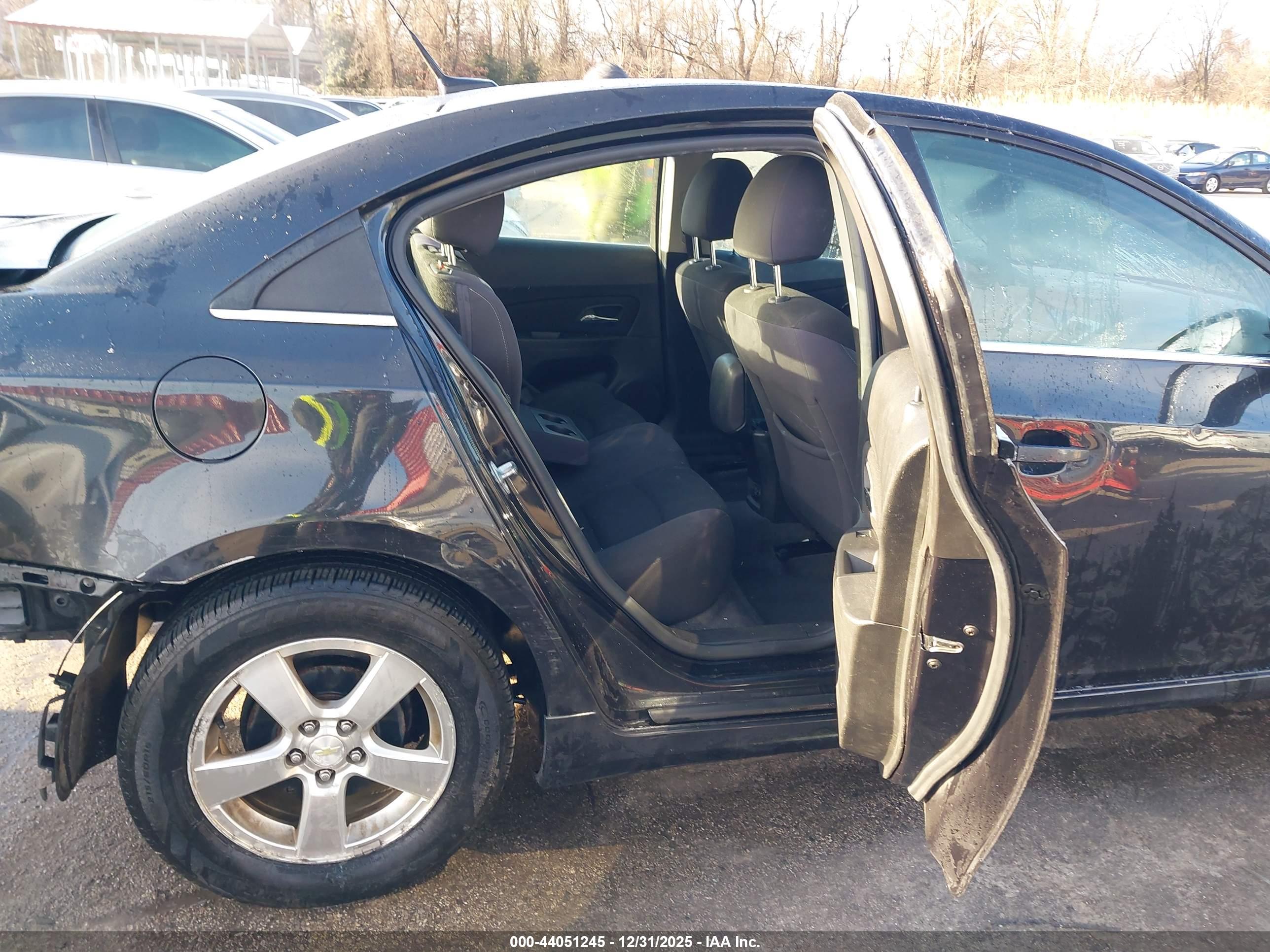 CHEVROLET CRUZE image 8