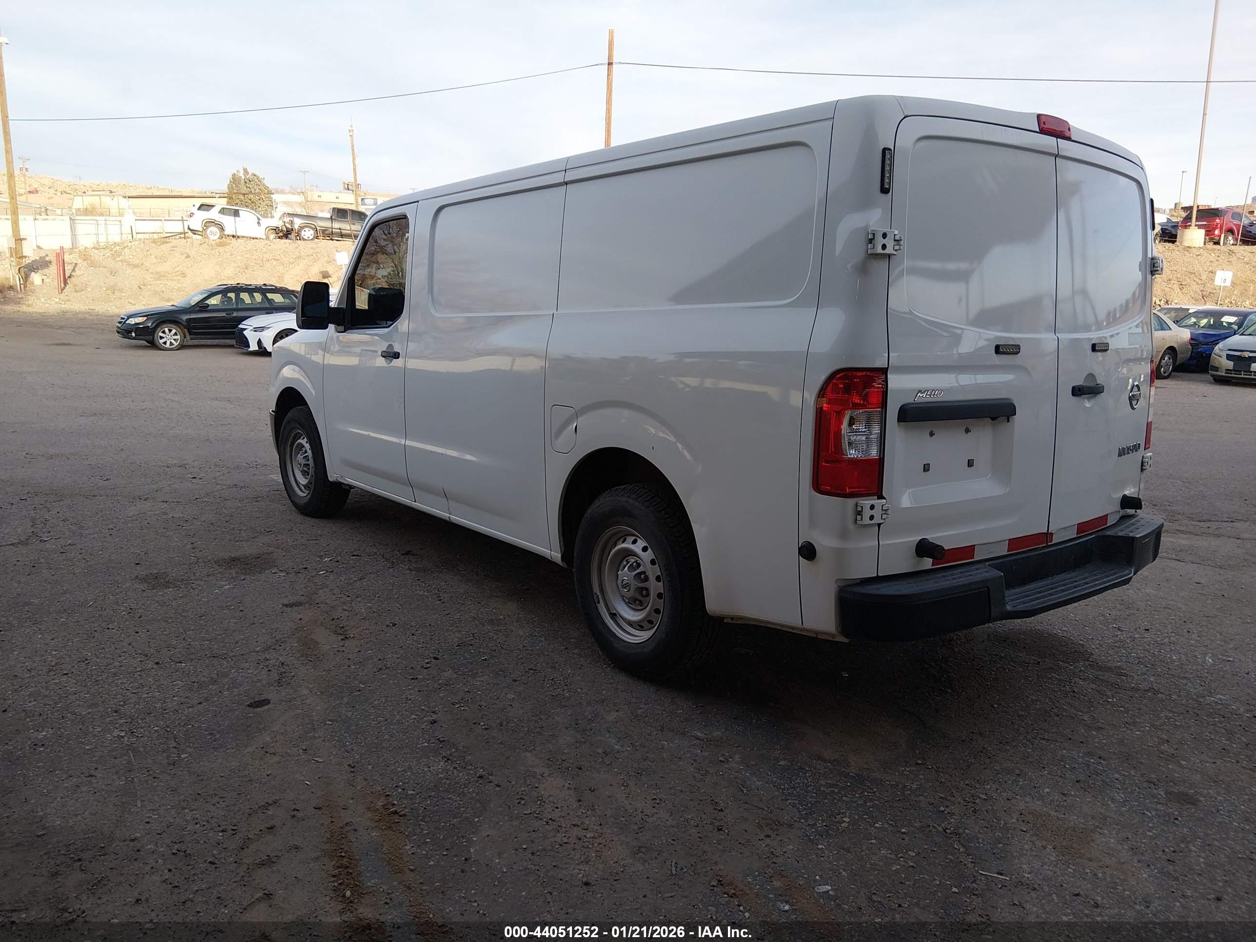 NISSAN NV image 3