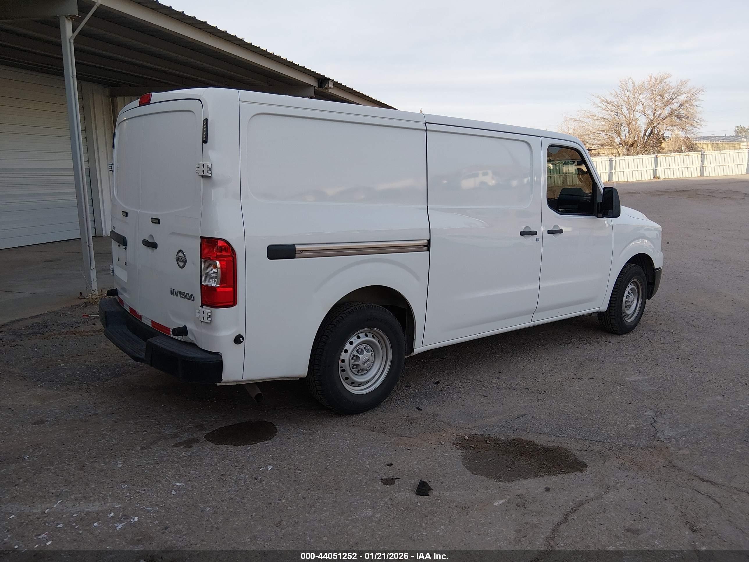 NISSAN NV image 4