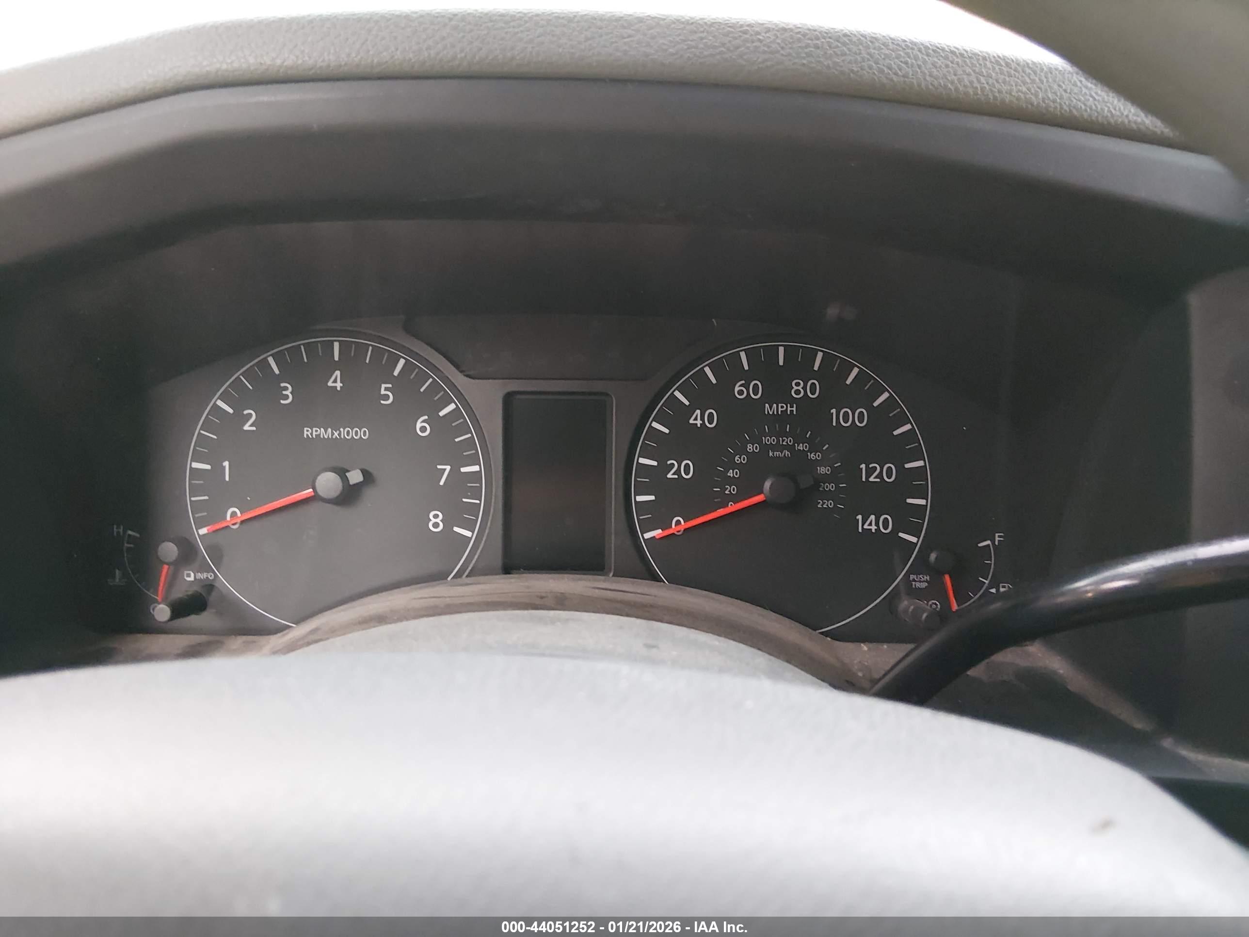 NISSAN NV image 7