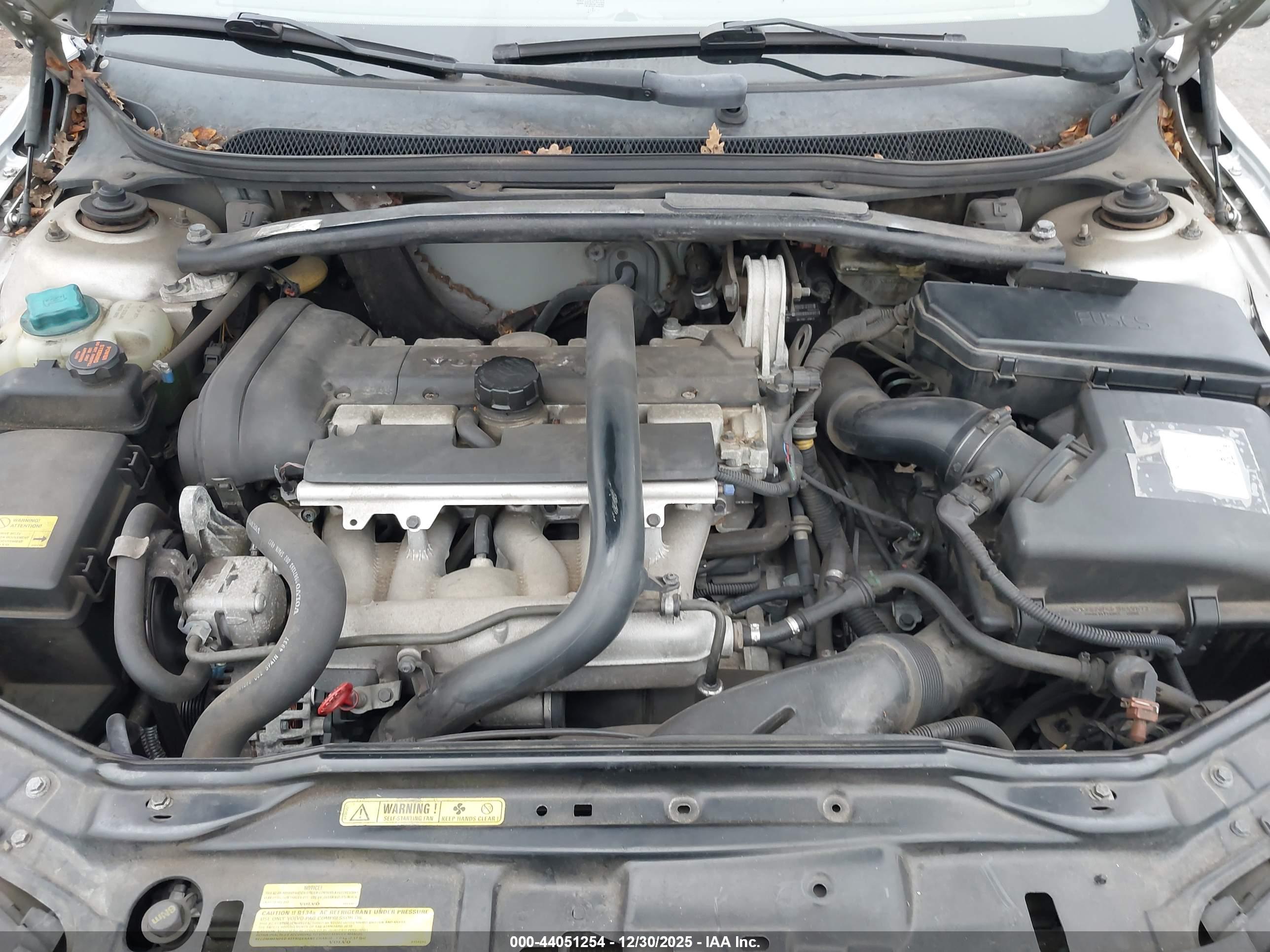 VOLVO XC70 image 10