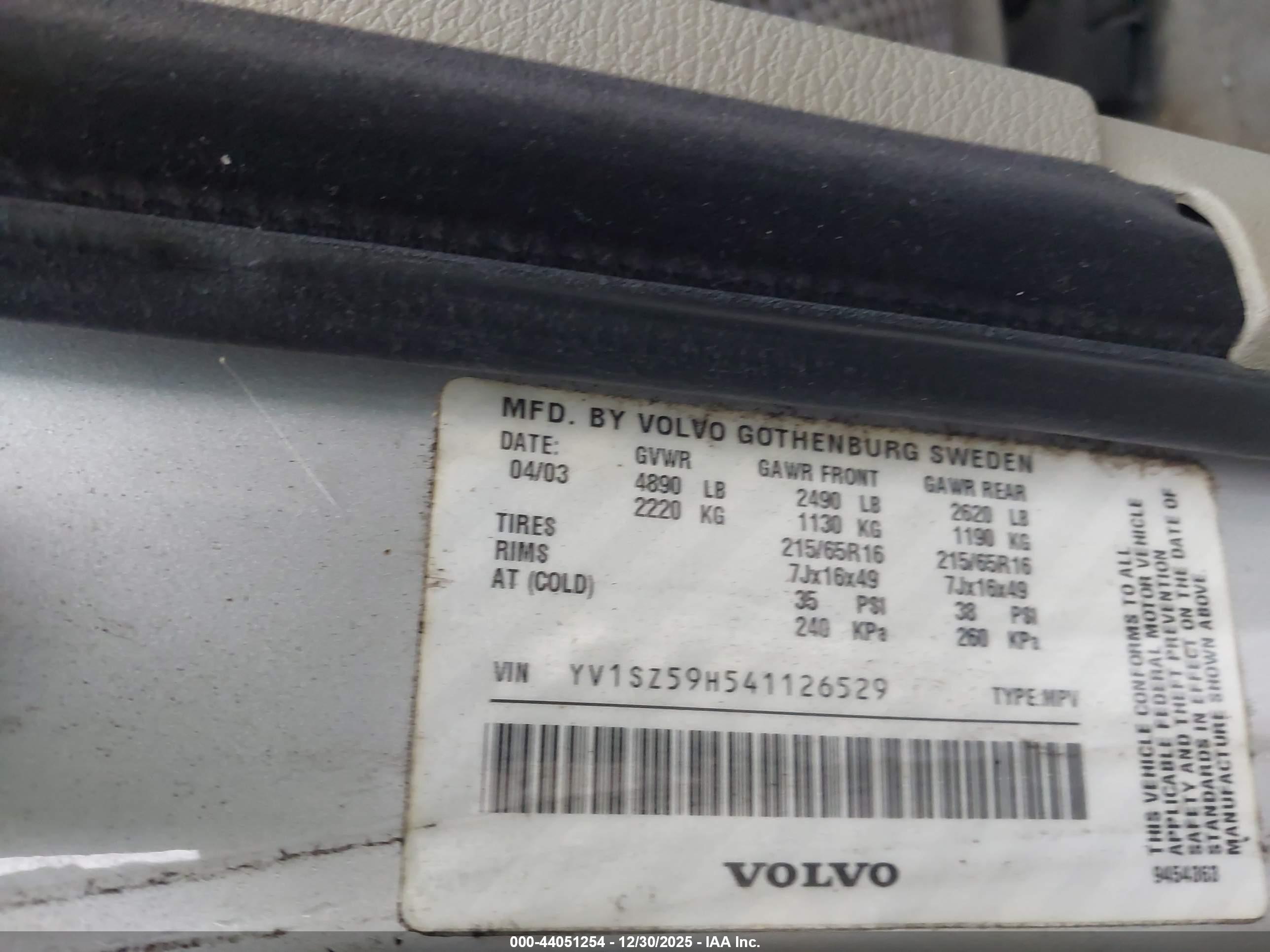 VOLVO XC70 image 9