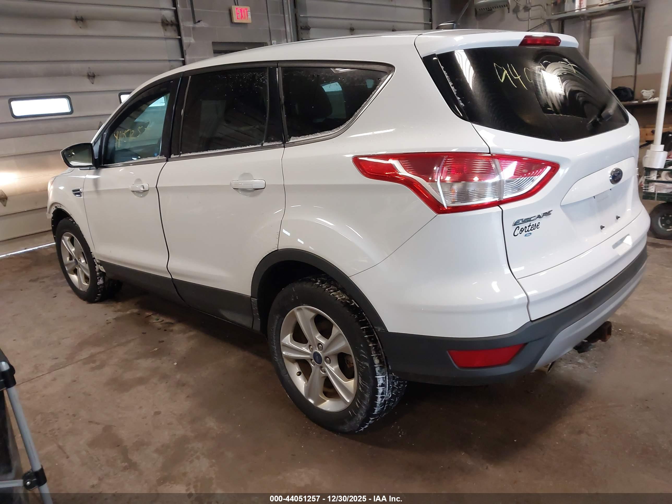 FORD ESCAPE image 3