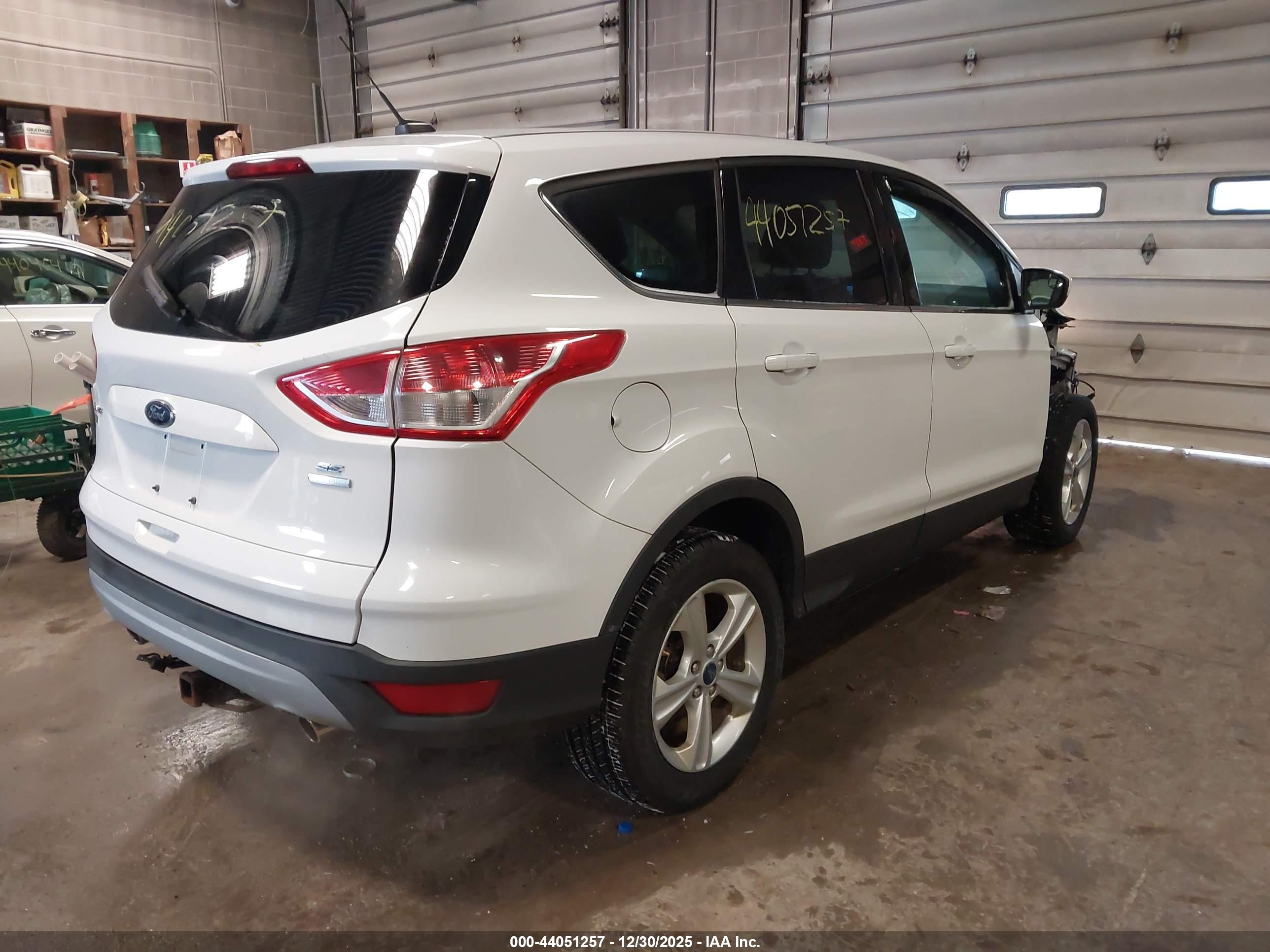 FORD ESCAPE image 4