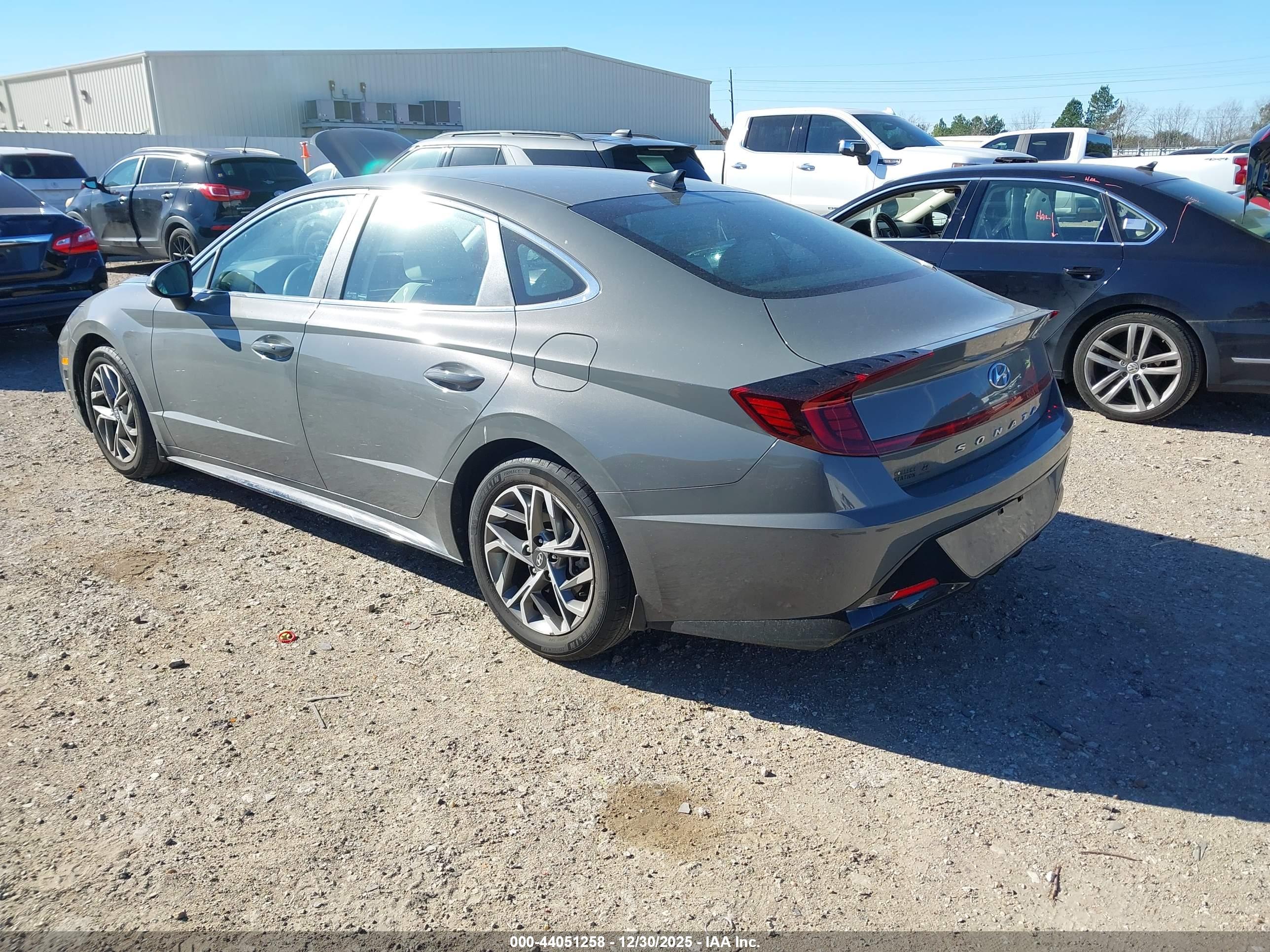 HYUNDAI SONATA image 3