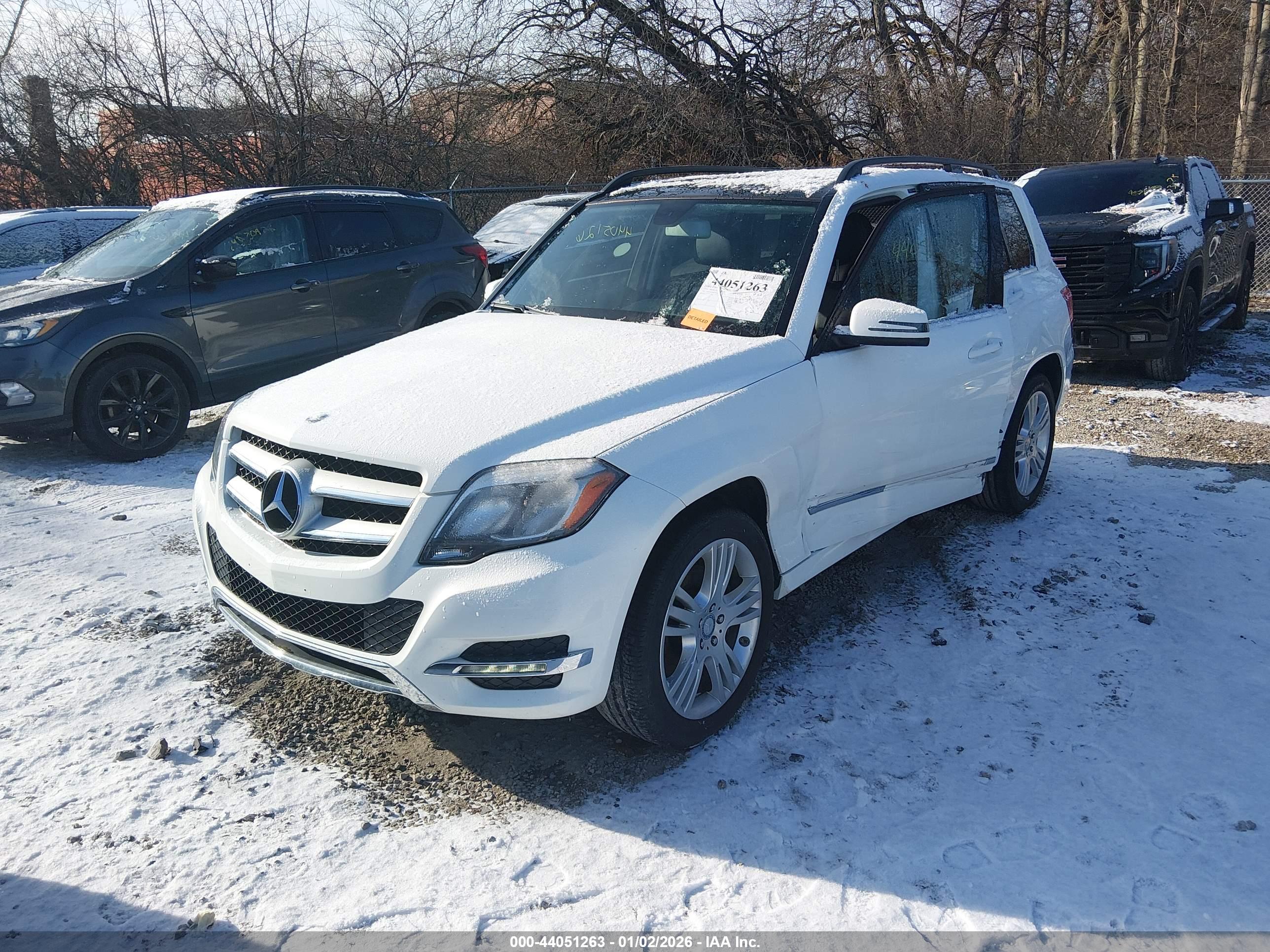 MERCEDES-BENZ GLK image 2