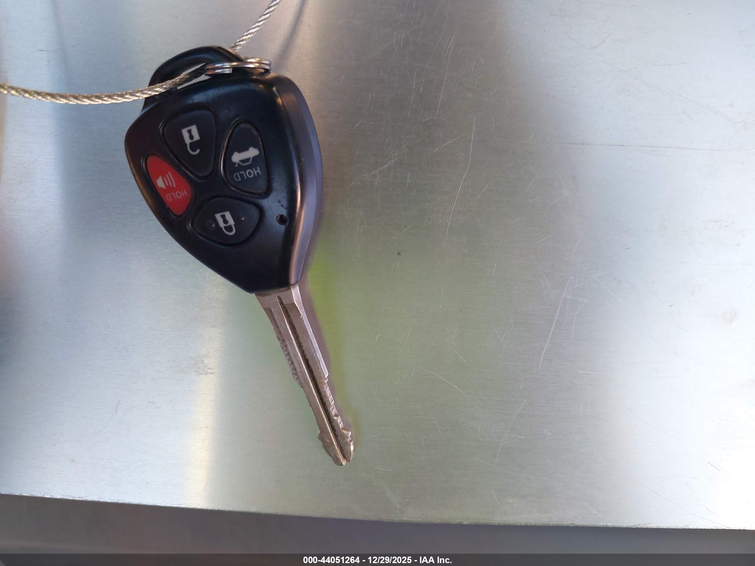 TOYOTA CAMRY image 11