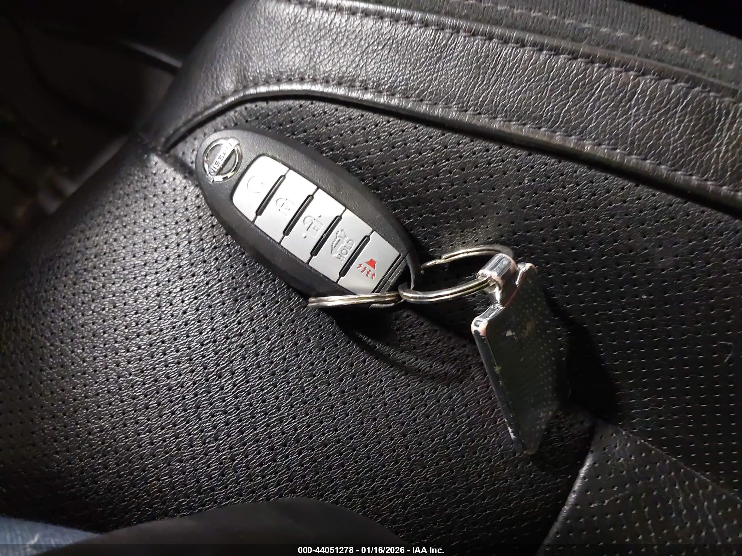 NISSAN ROGUE image 11