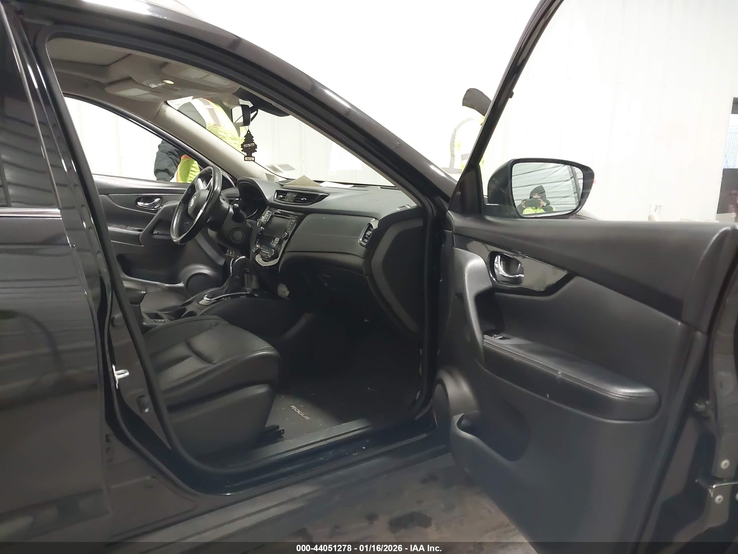 NISSAN ROGUE image 5