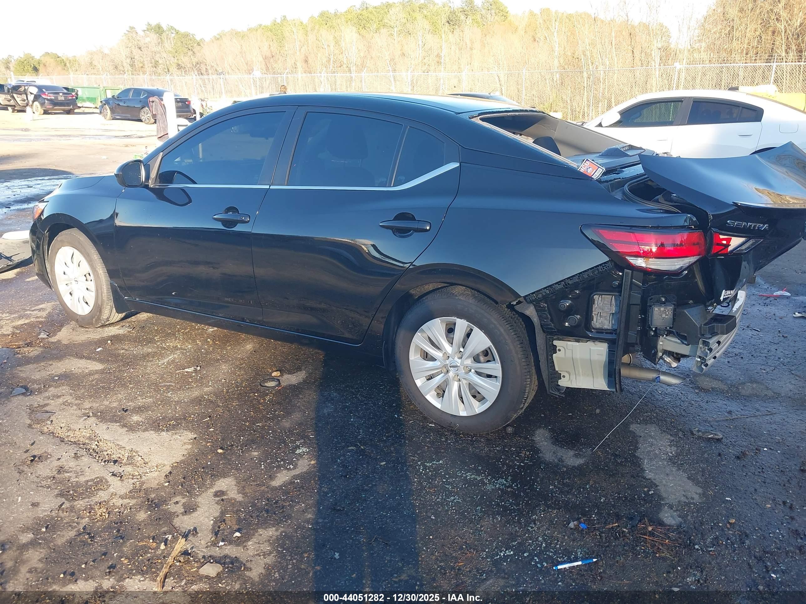 NISSAN SENTRA image 3