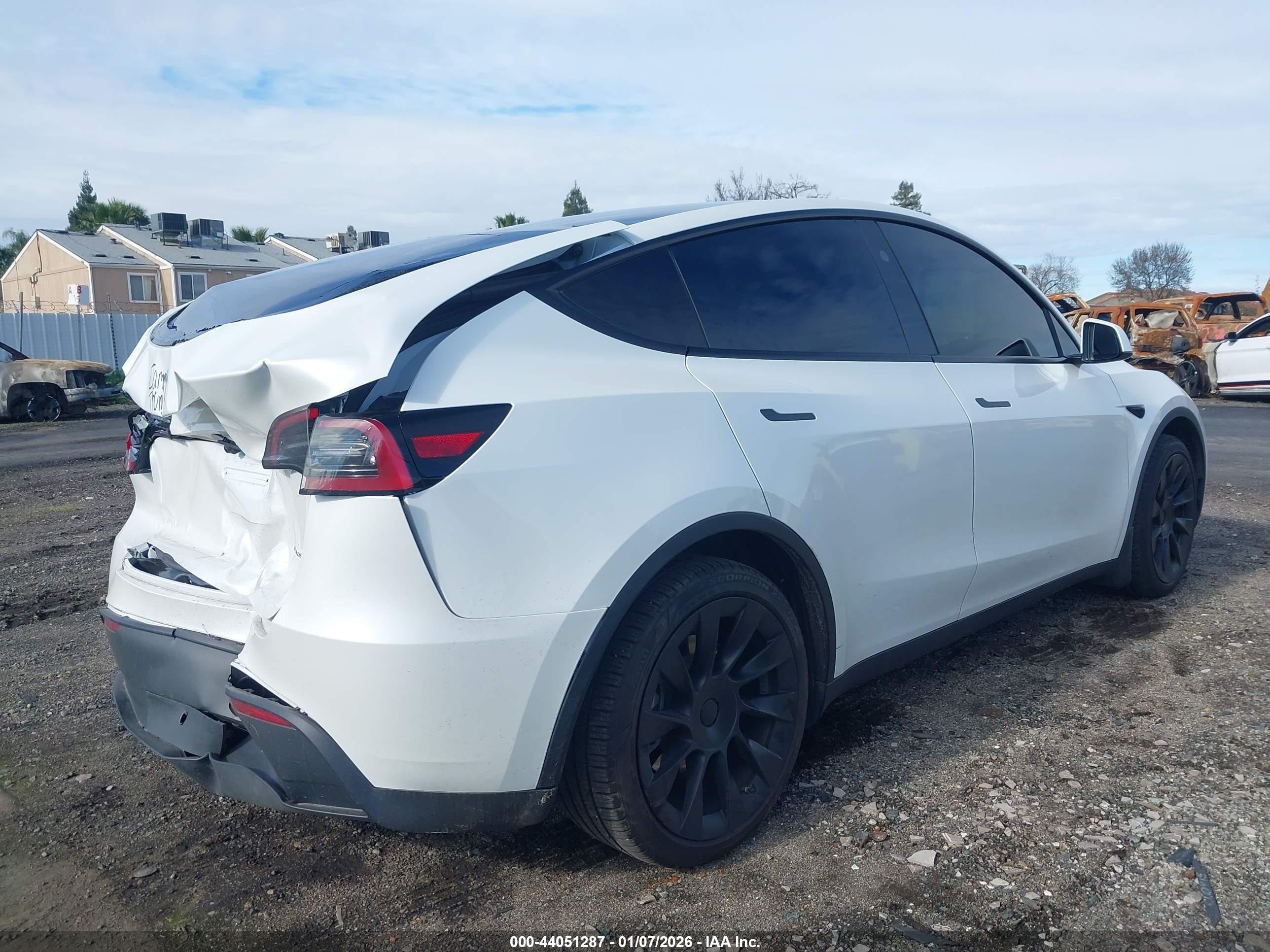 TESLA MODEL image 4
