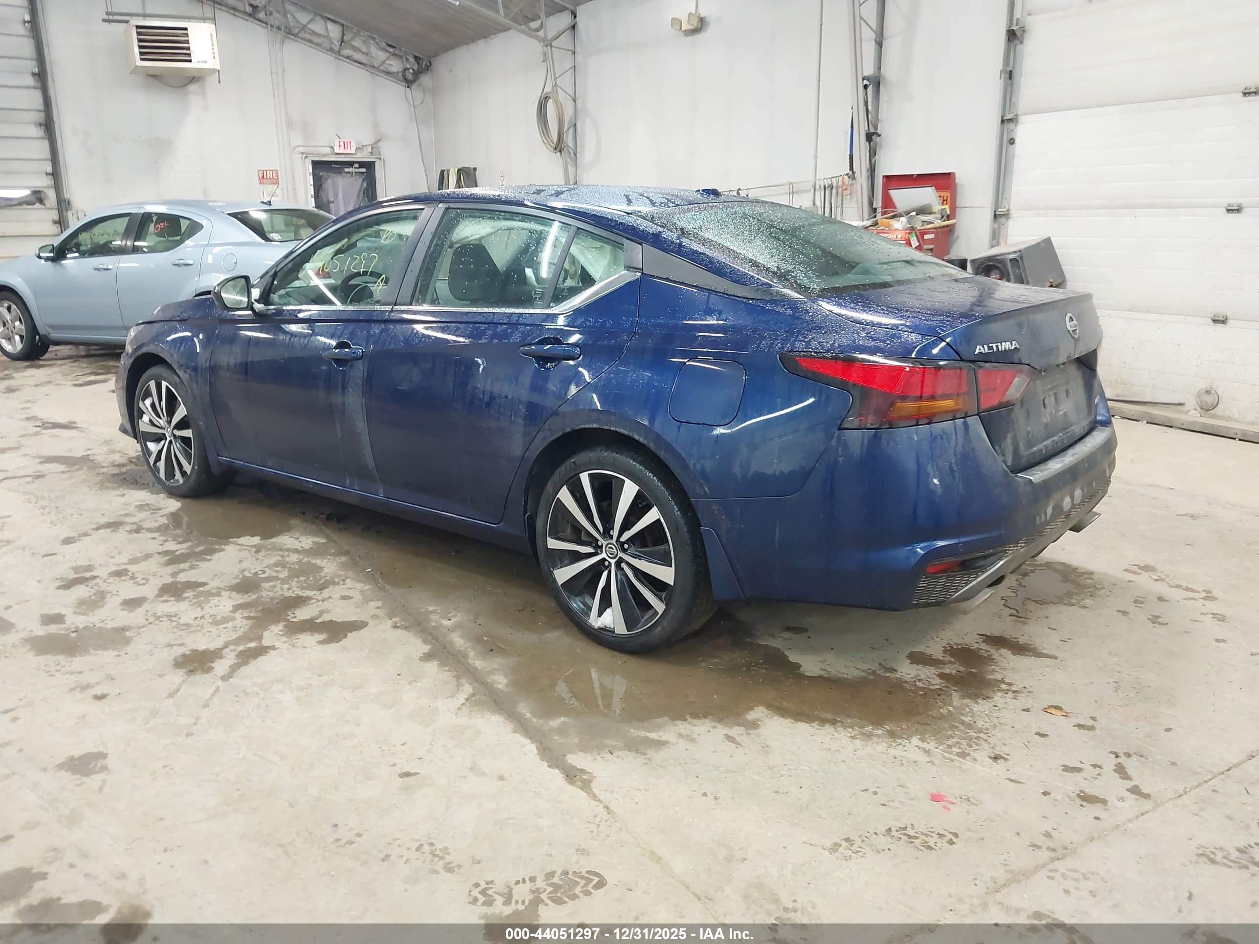 NISSAN ALTIMA image 3