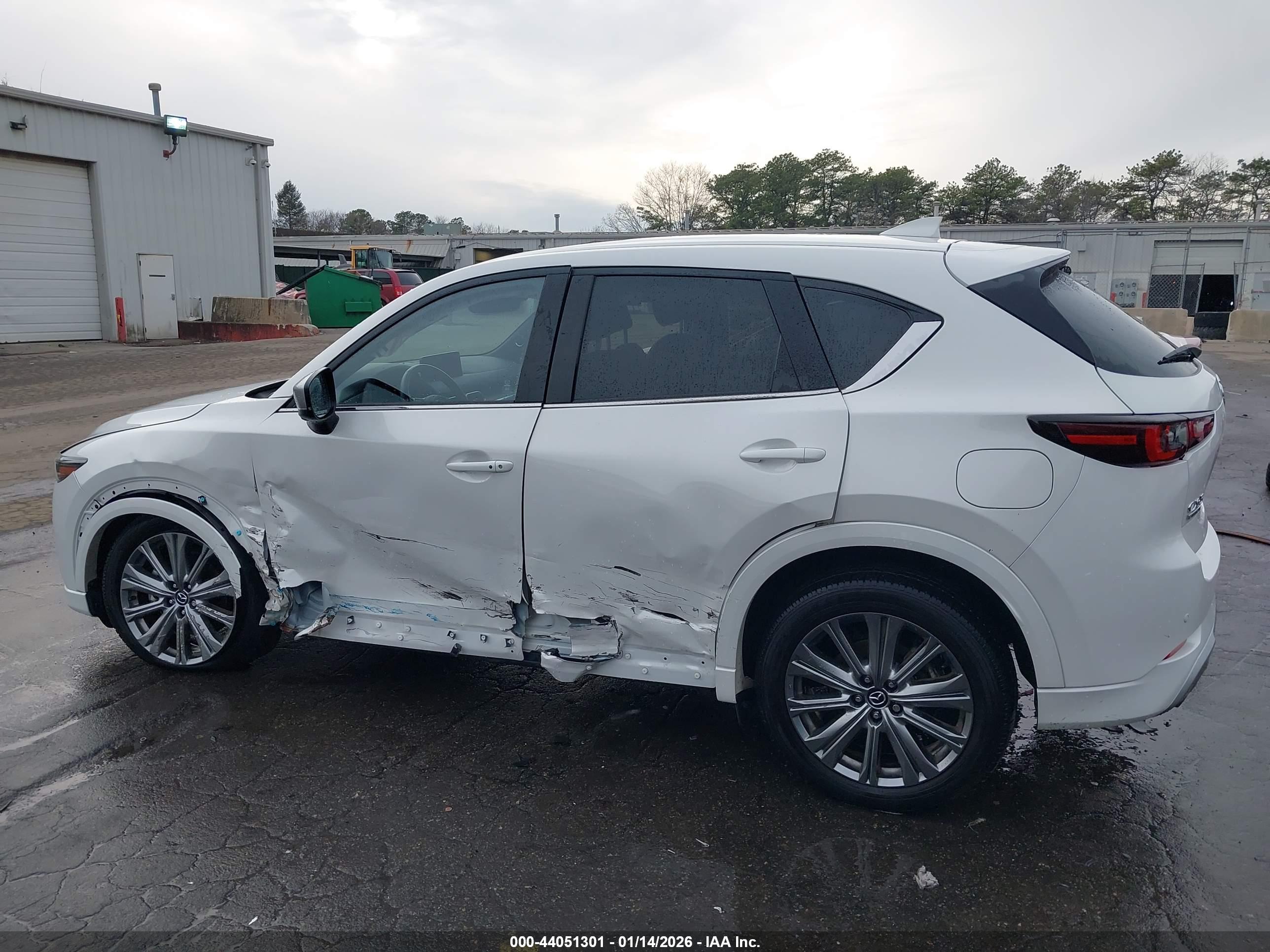 MAZDA CX-5 image 6