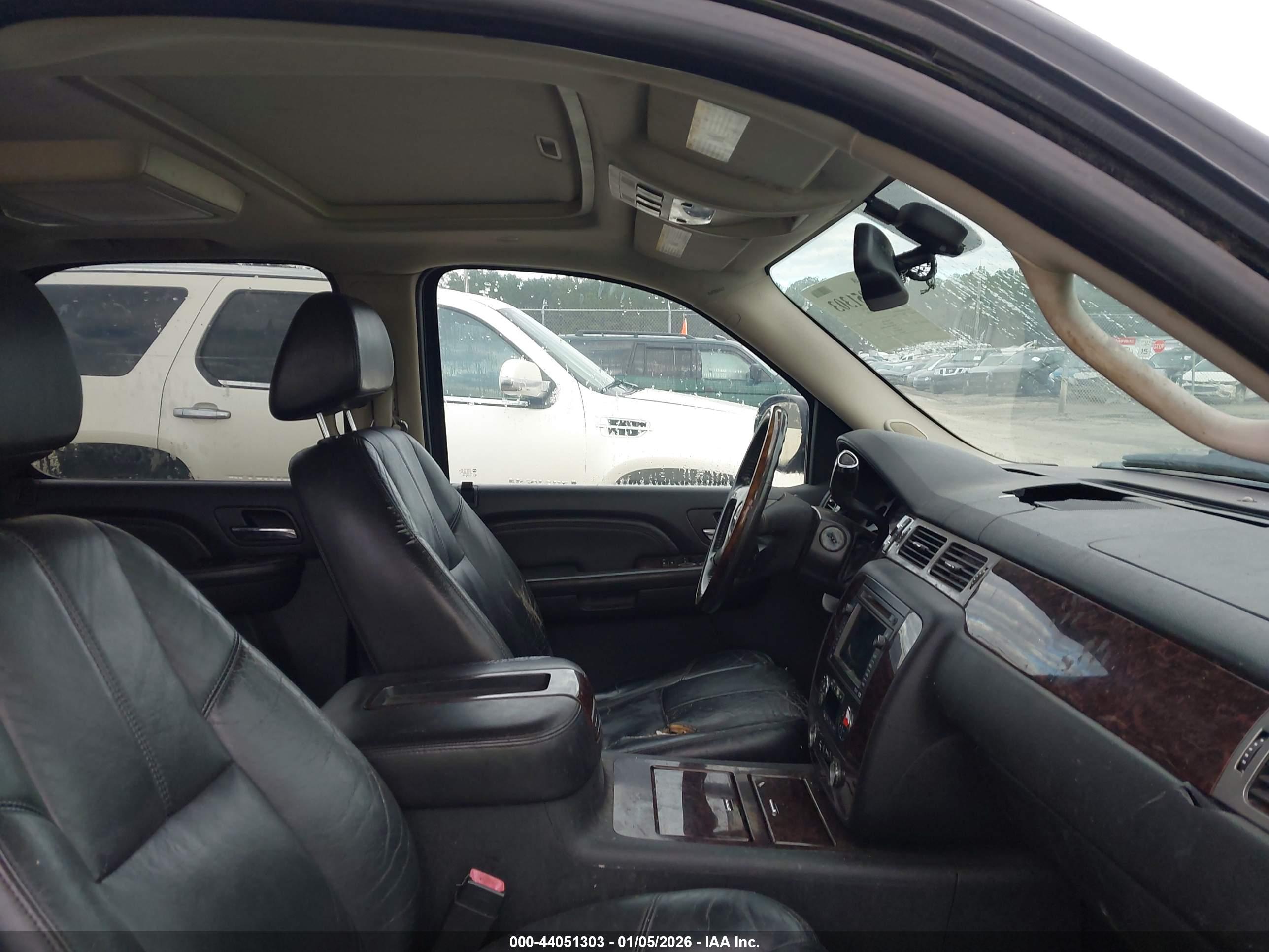 GMC YUKON image 5