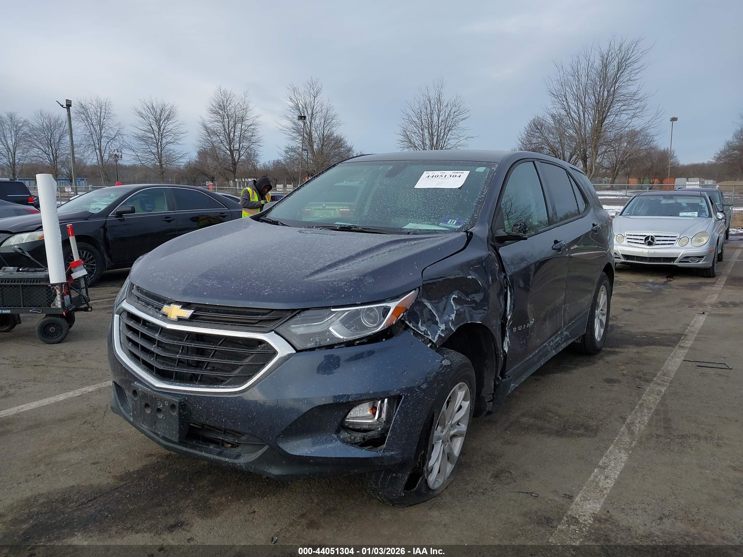 CHEVROLET EQUINOX image 2