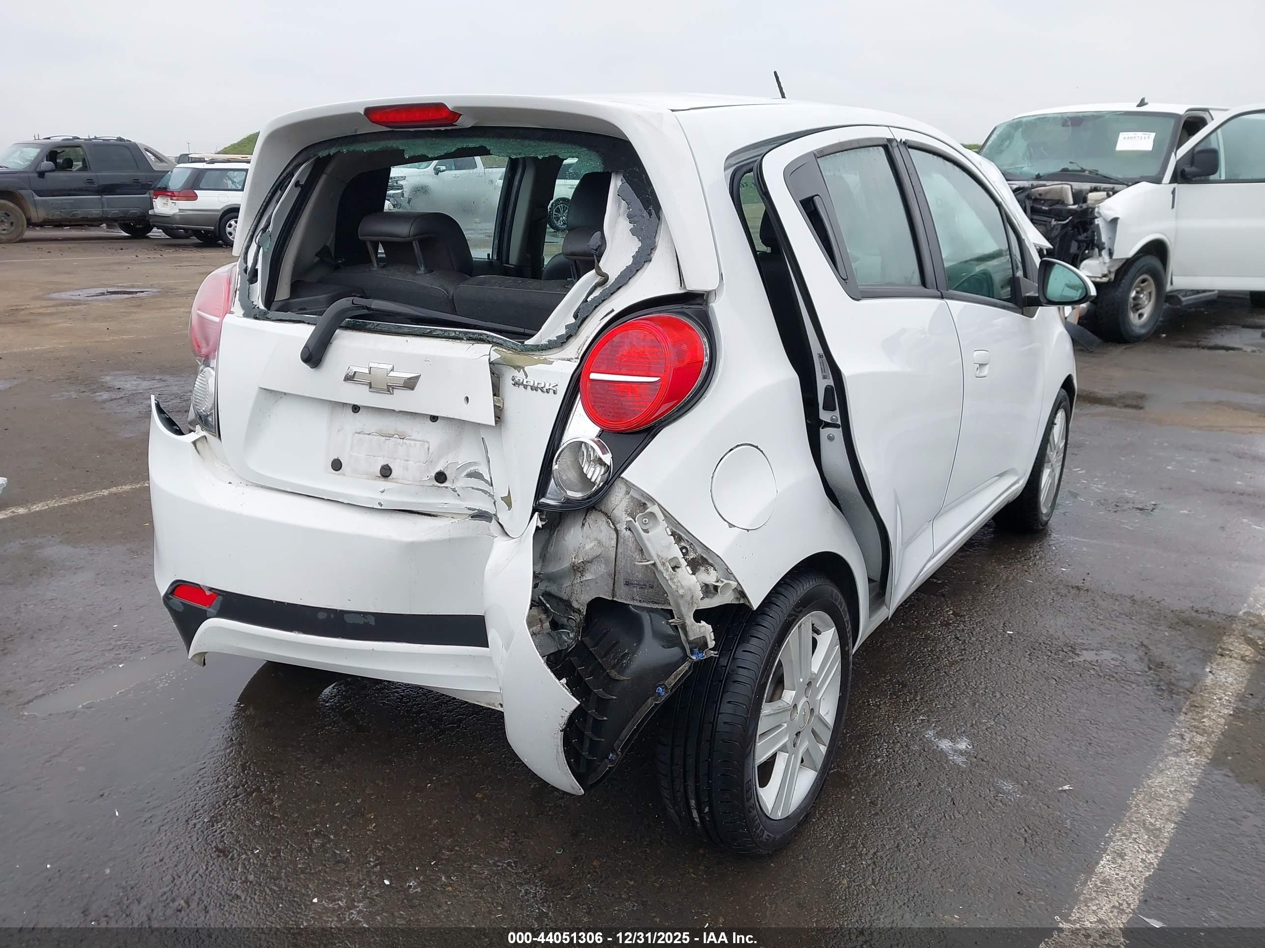 CHEVROLET SPARK image 4