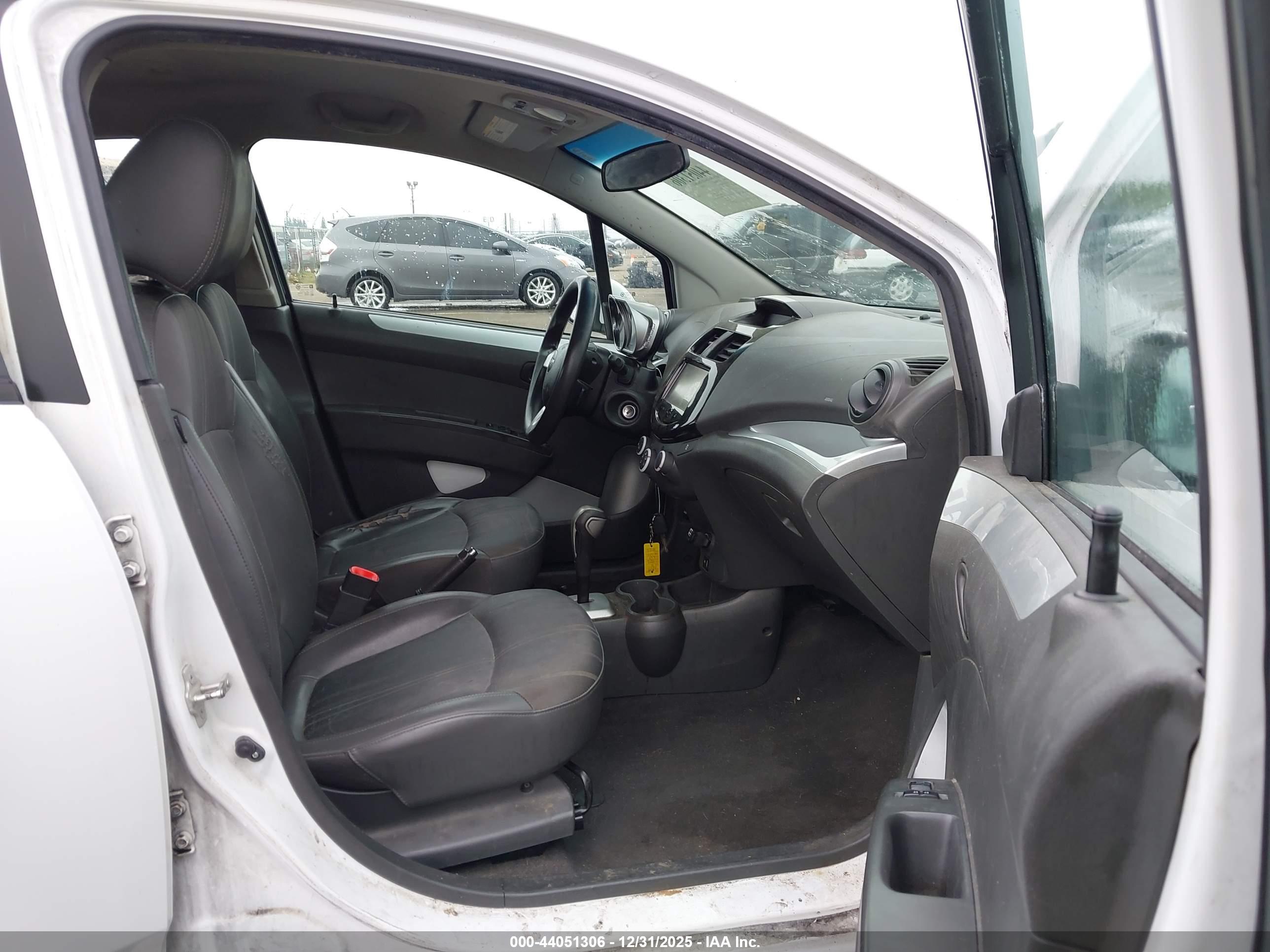 CHEVROLET SPARK image 5