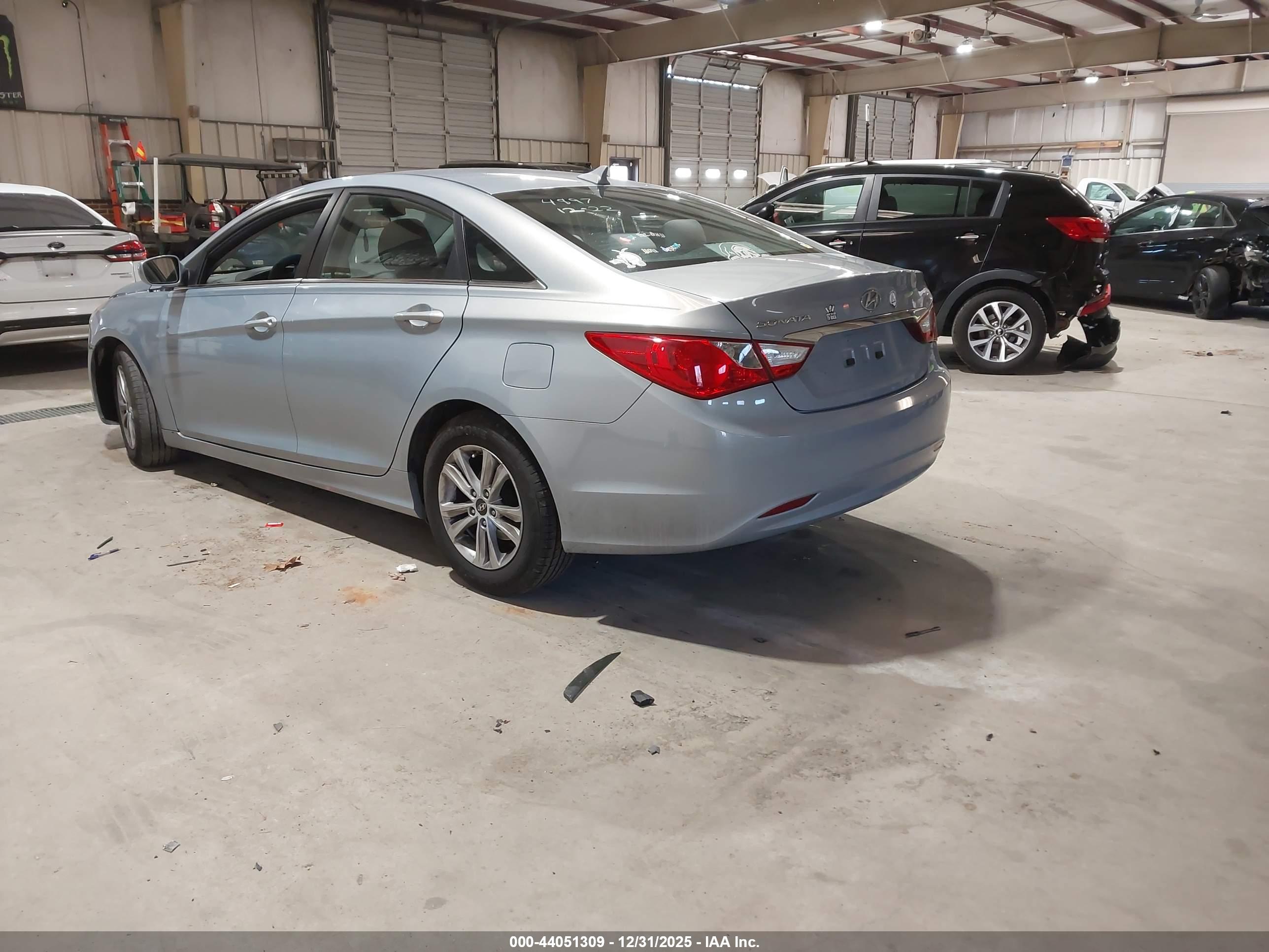 HYUNDAI SONATA image 3
