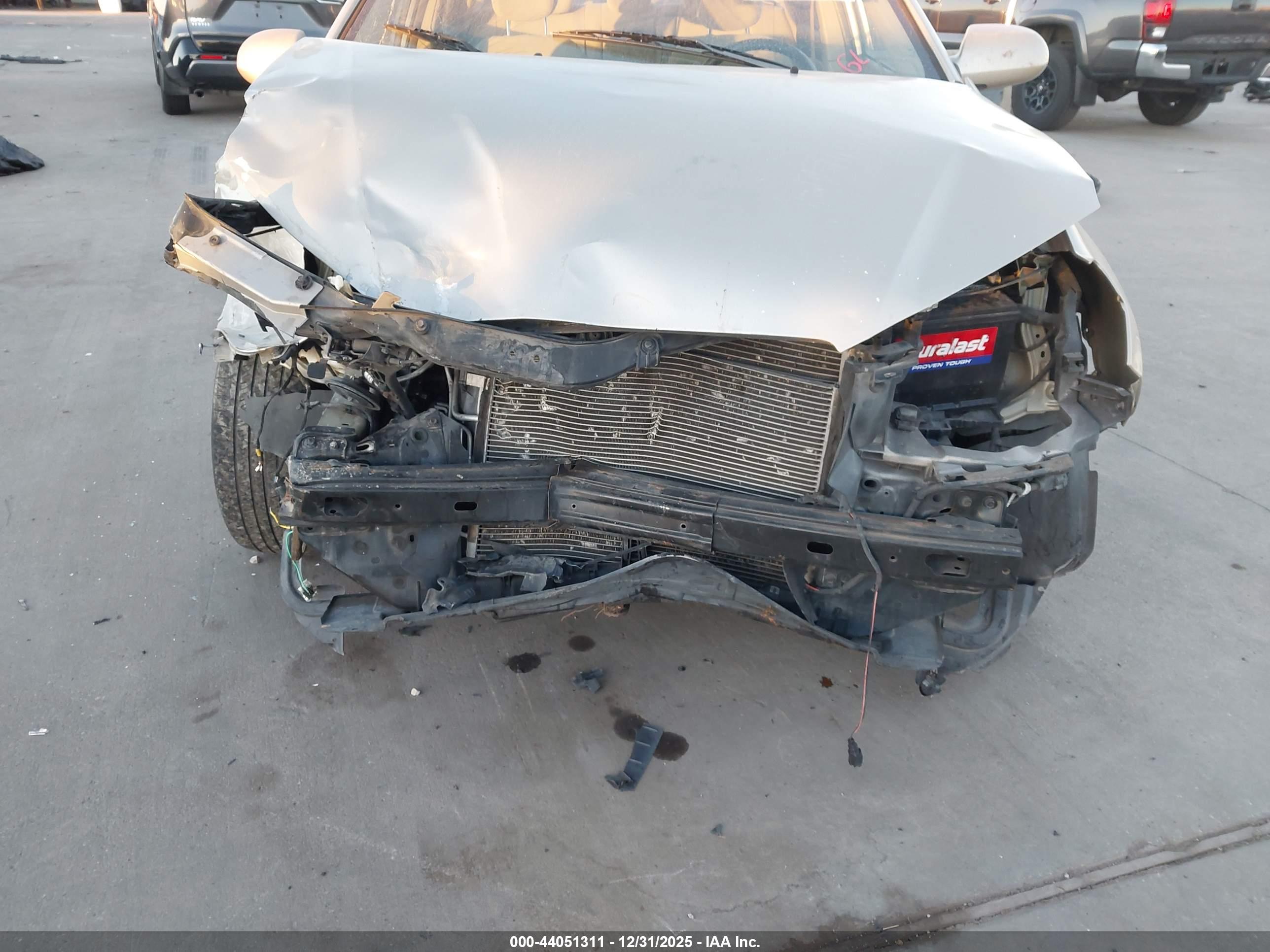 HYUNDAI ELANTRA image 6