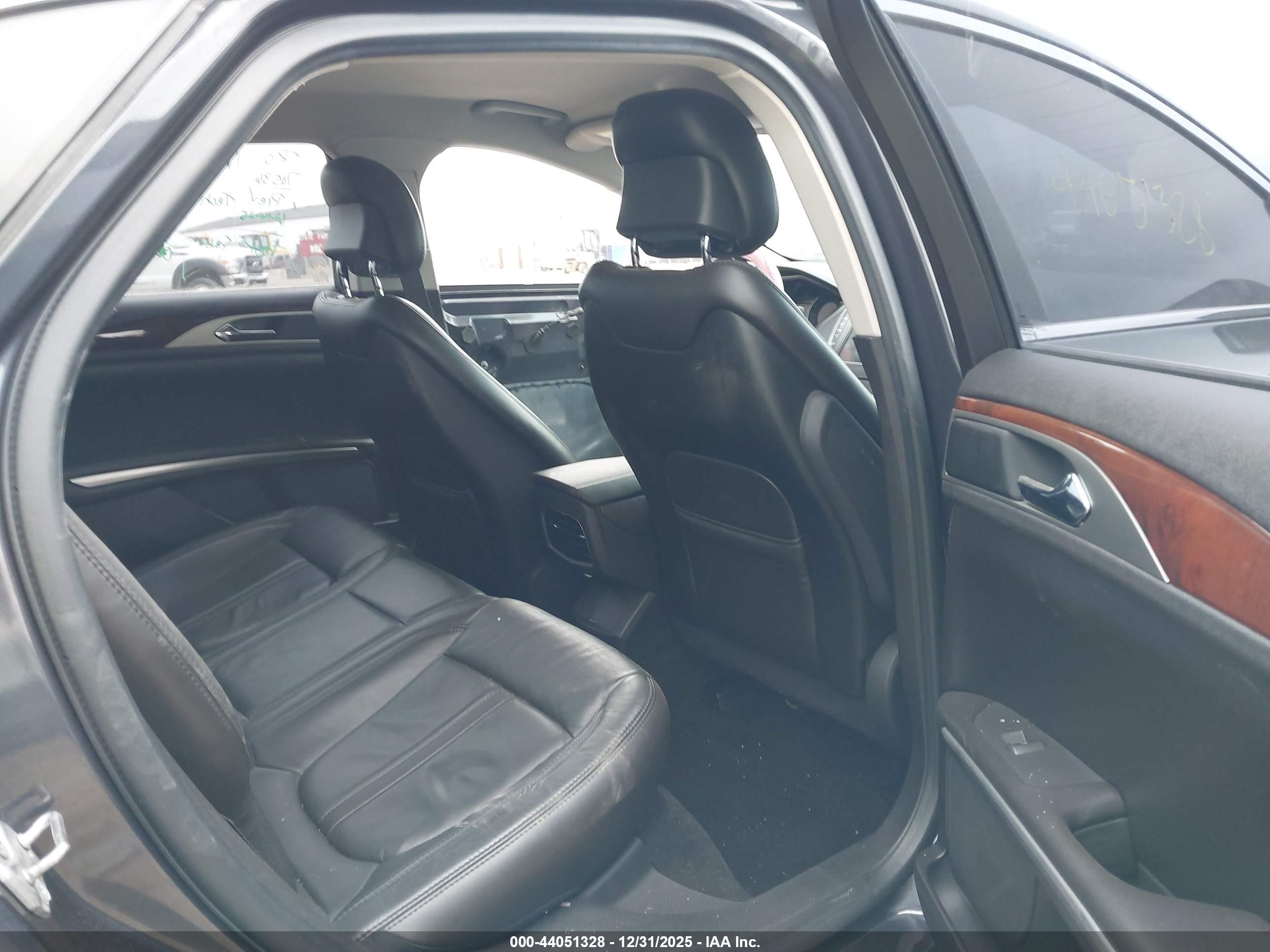 LINCOLN MKZ image 8
