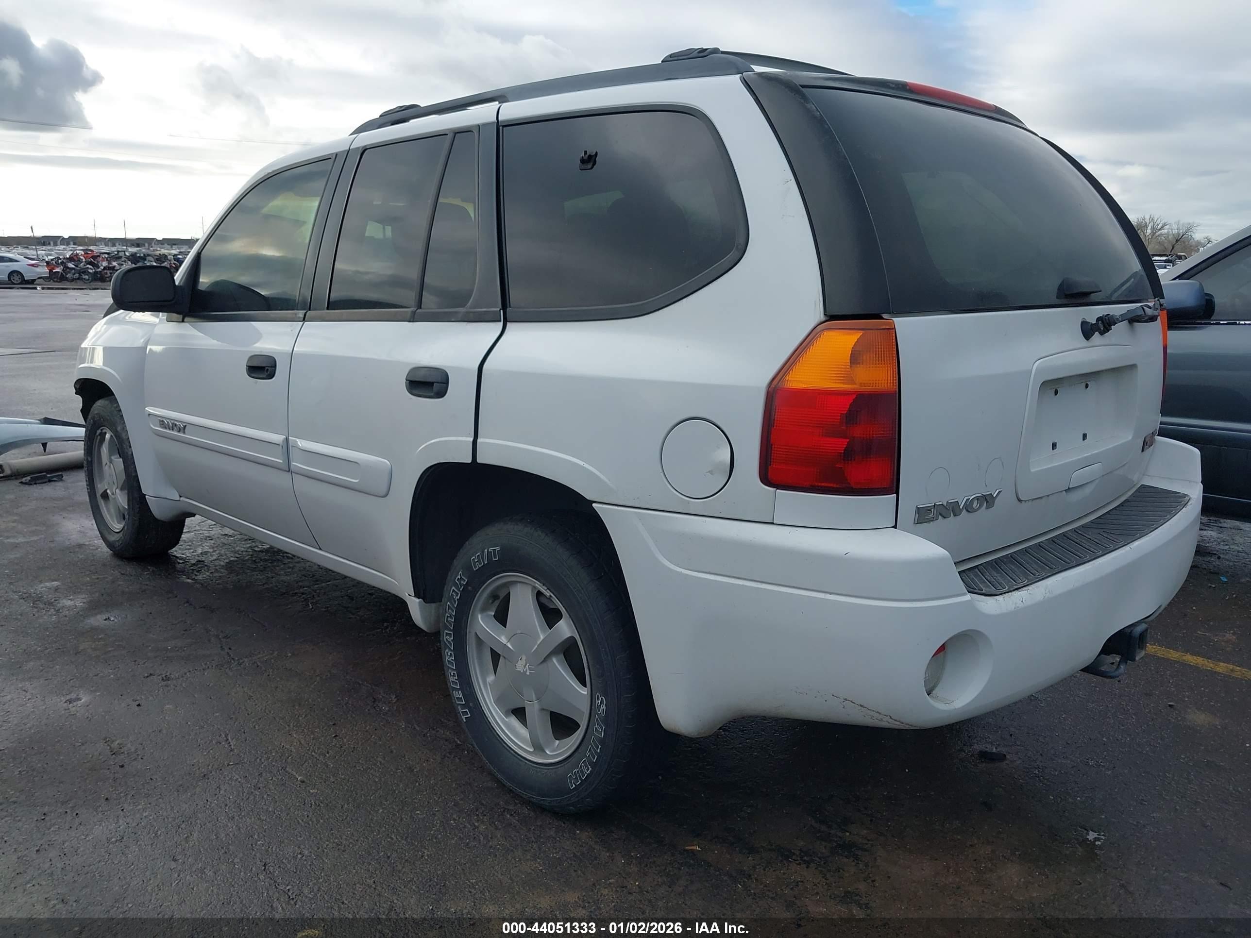 GMC ENVOY image 3