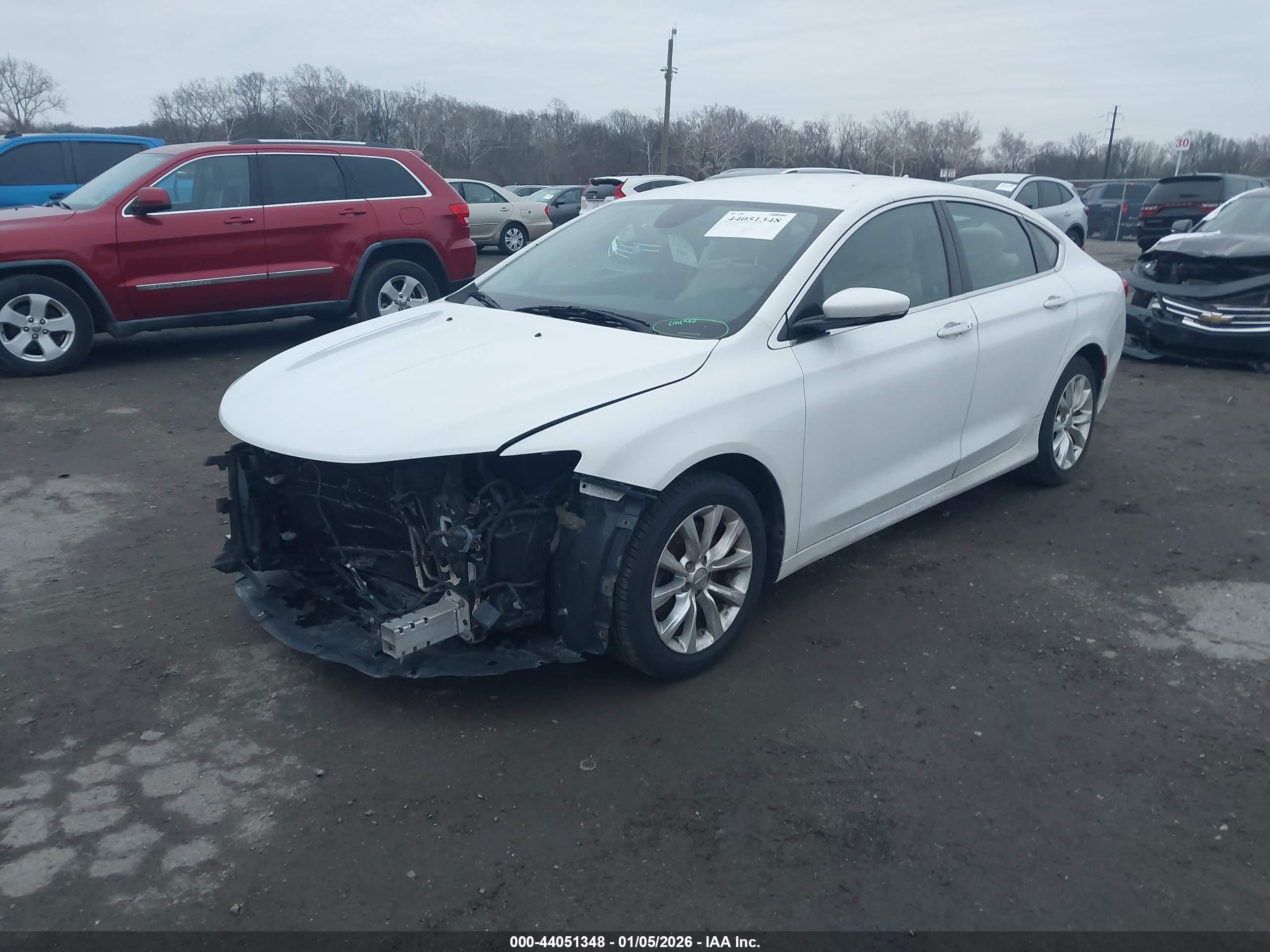 CHRYSLER 200 image 2