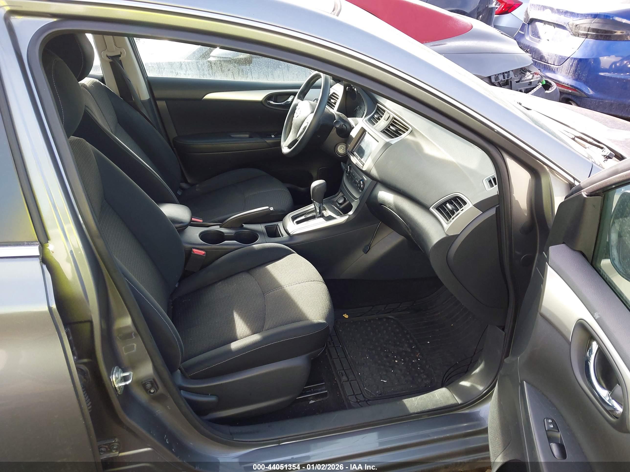 NISSAN SENTRA image 5