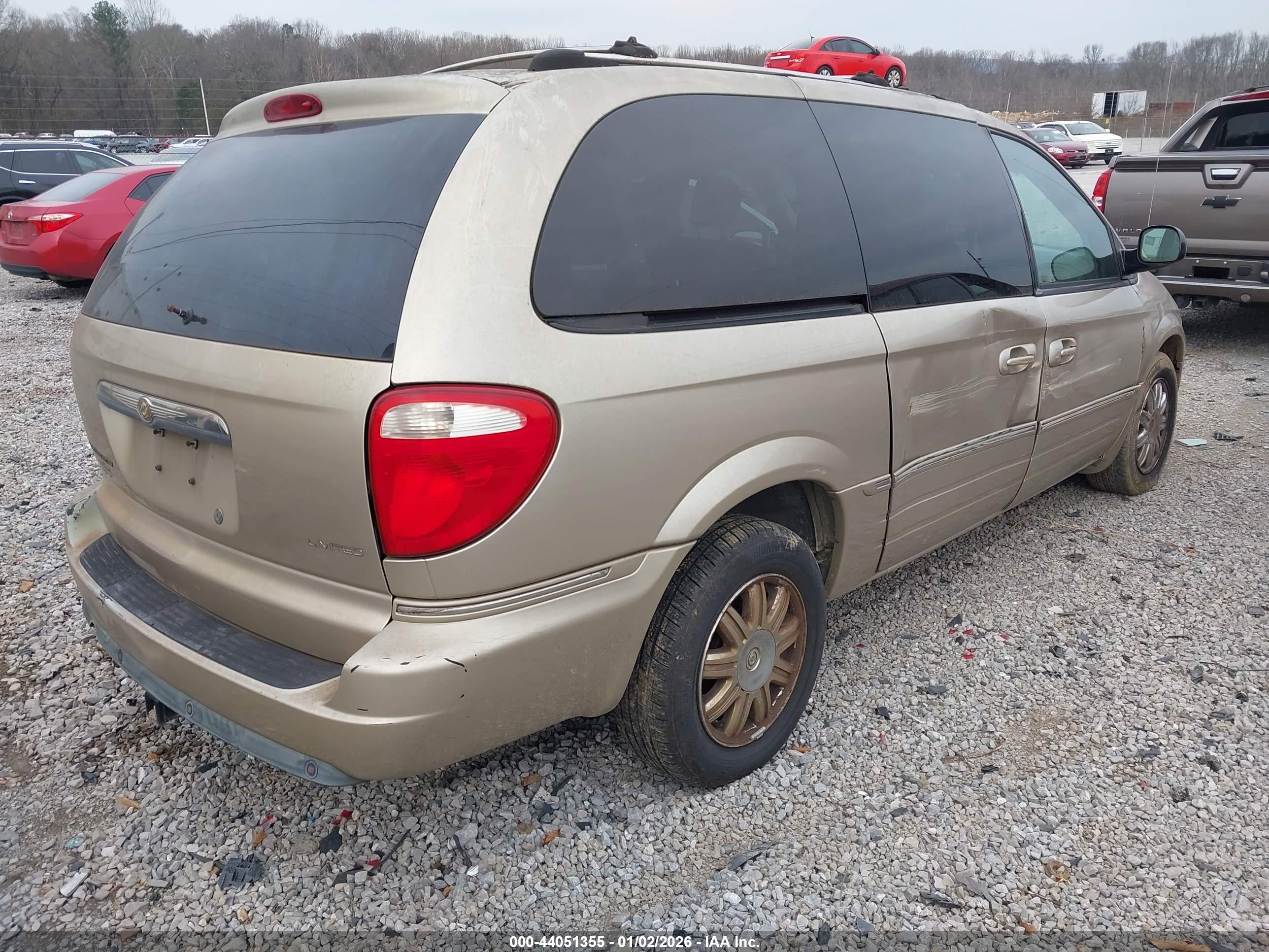 CHRYSLER TOWN image 4