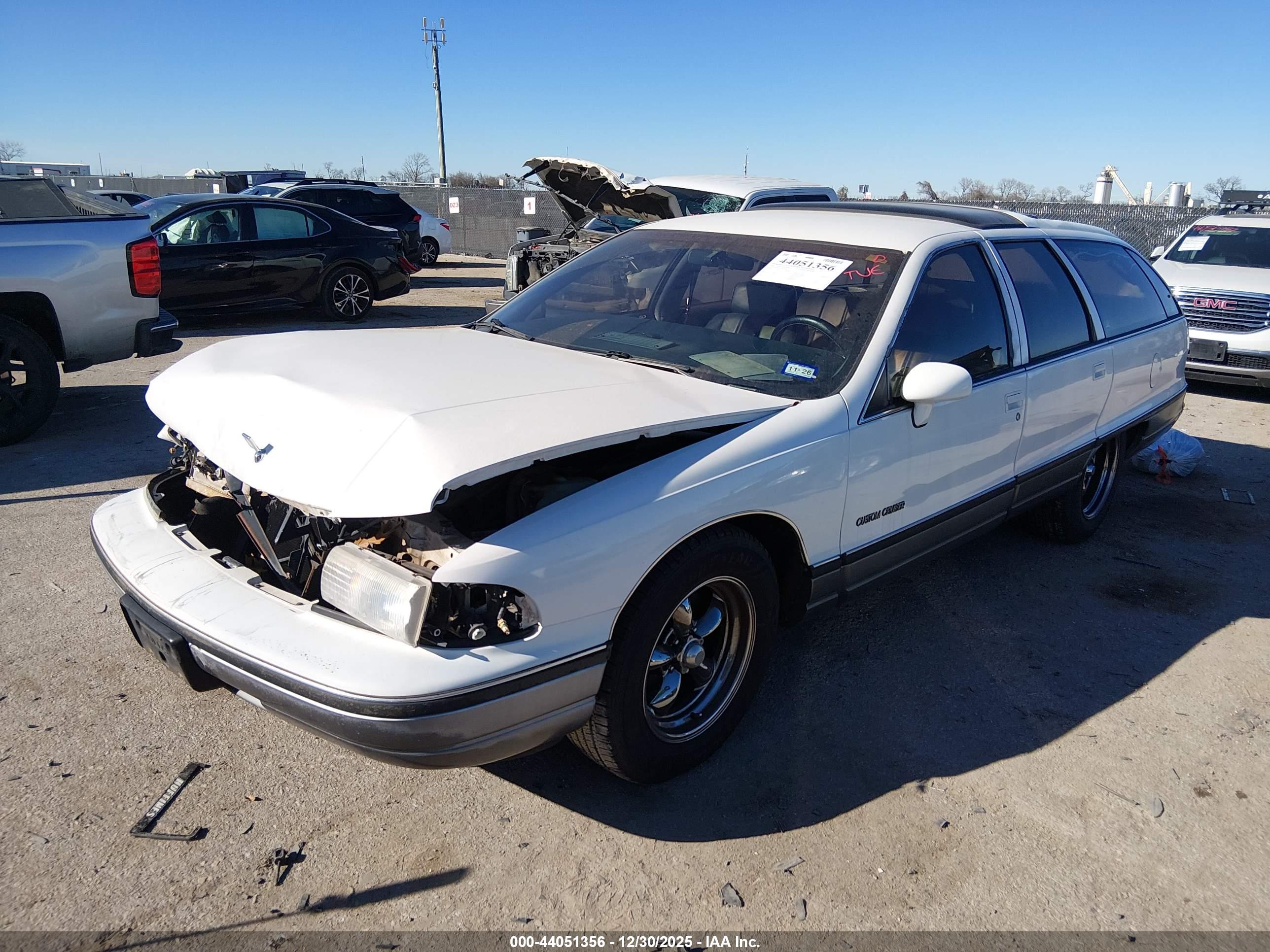 OLDSMOBILE CUSTOM image 2