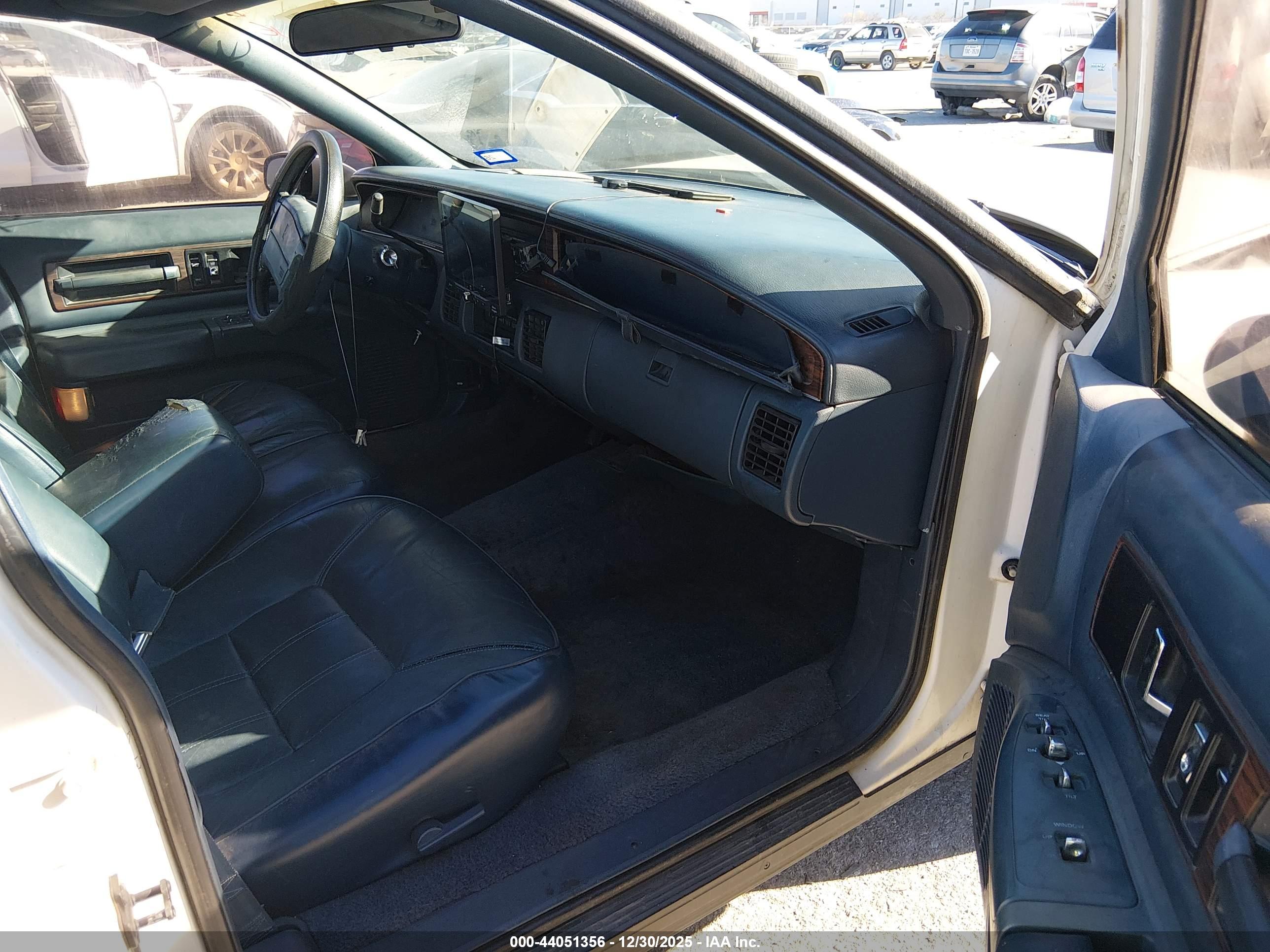 OLDSMOBILE CUSTOM image 5