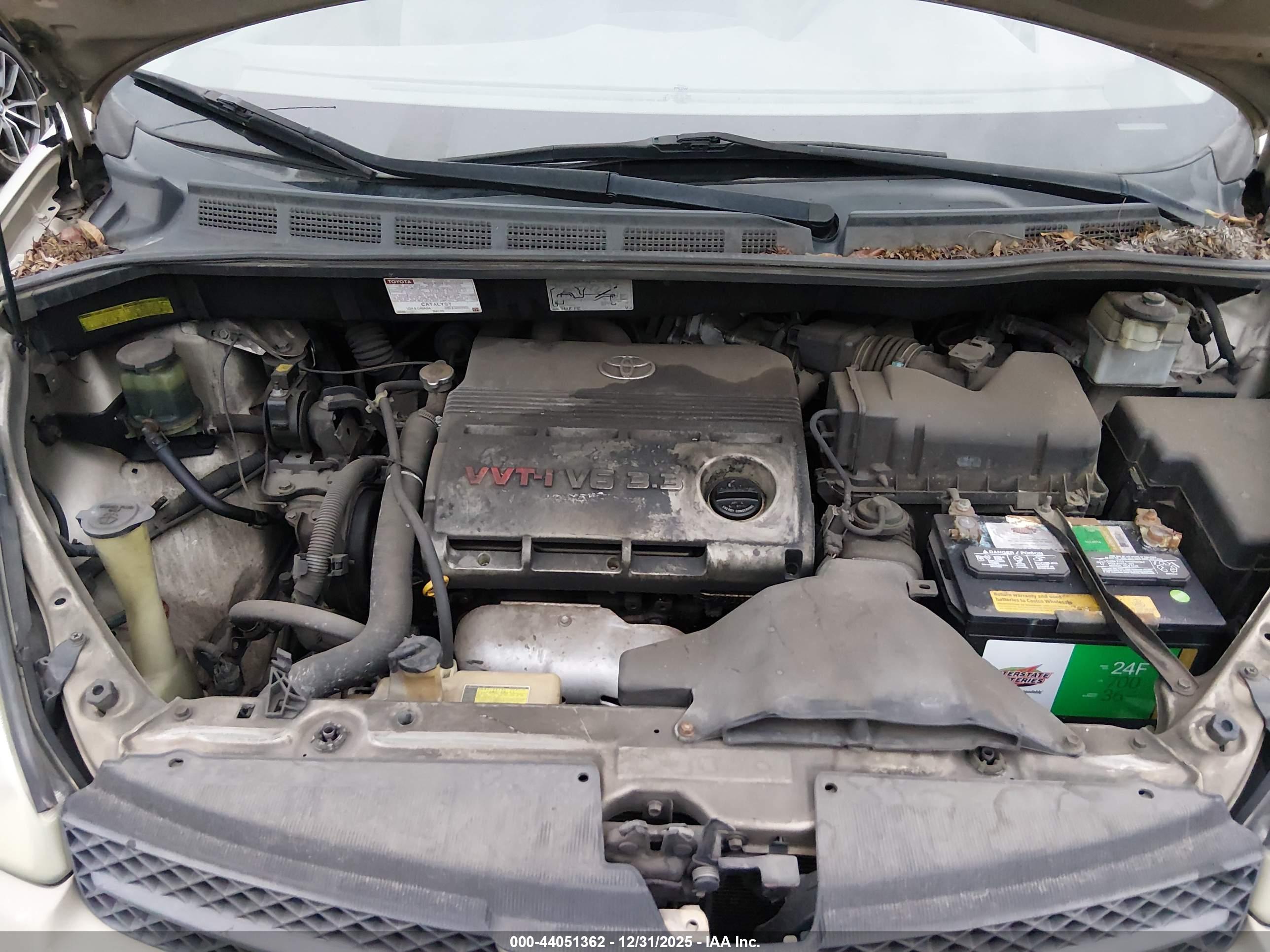 TOYOTA SIENNA image 10
