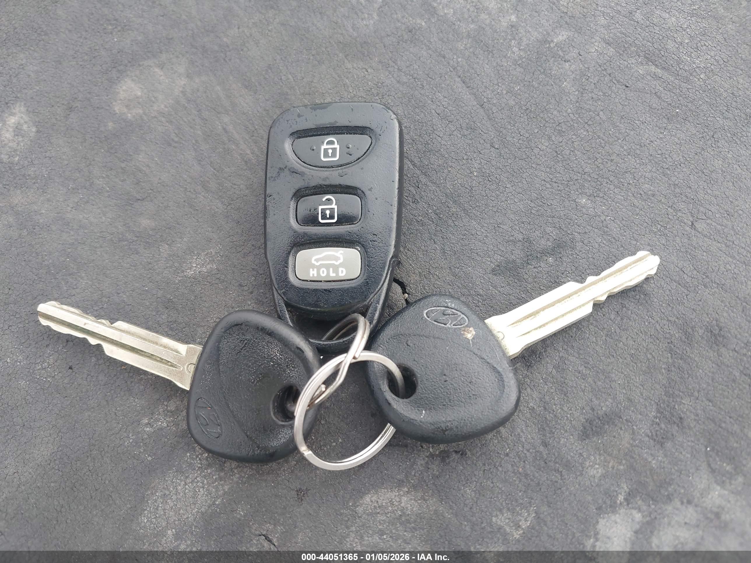HYUNDAI ELANTRA image 11